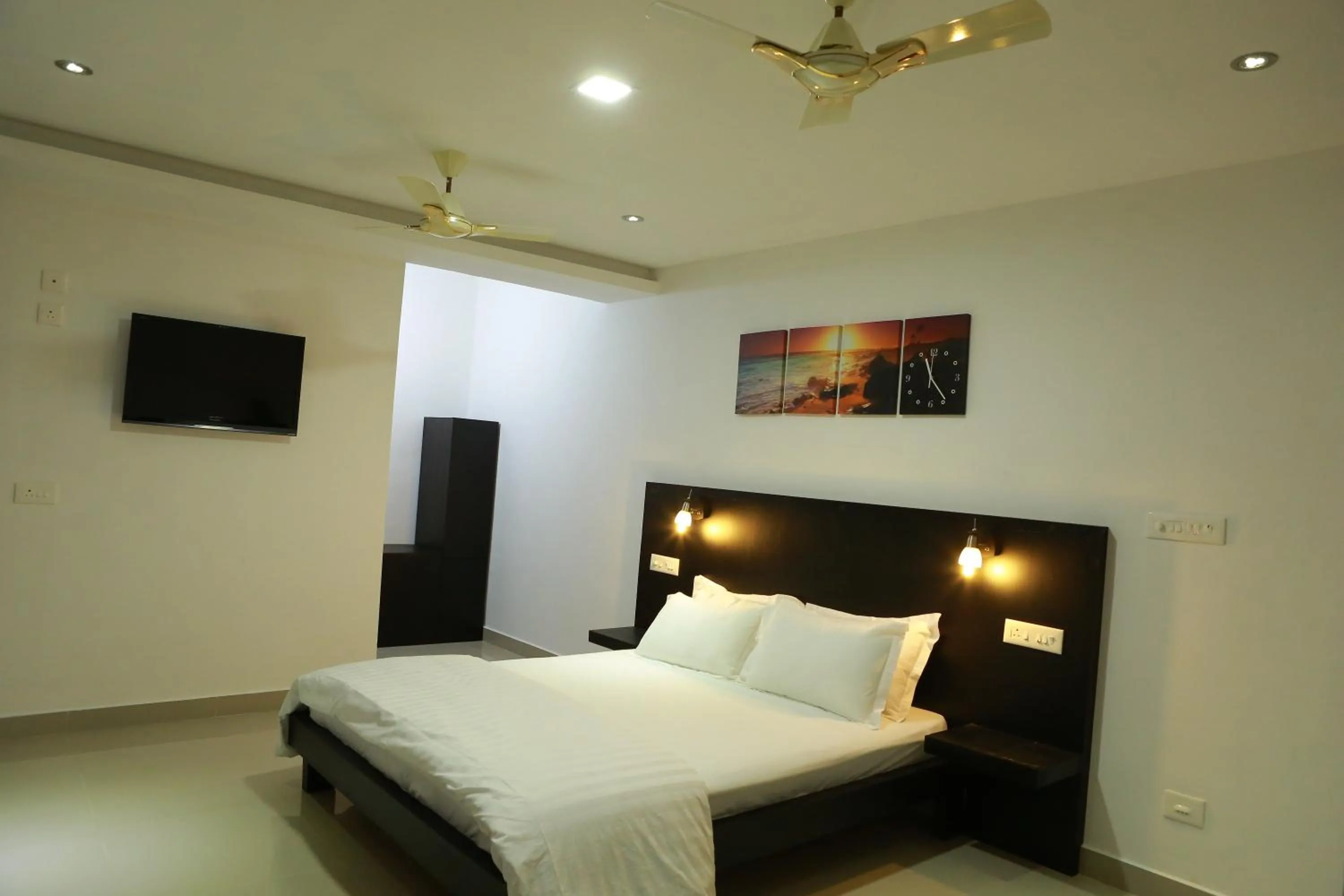 Bedroom, Bed in Chillax Vagamon