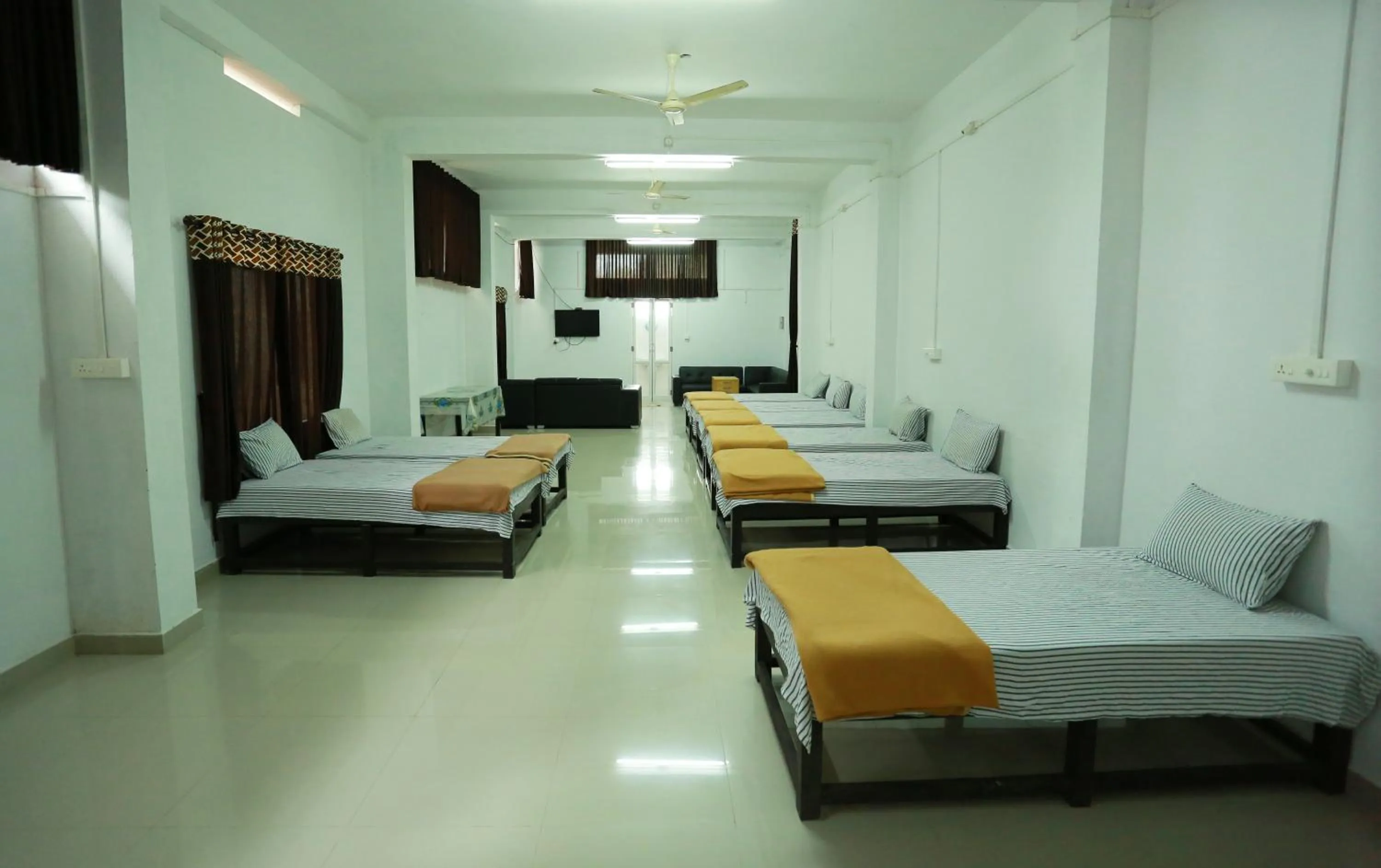 Photo of the whole room, Bed in Chillax Vagamon