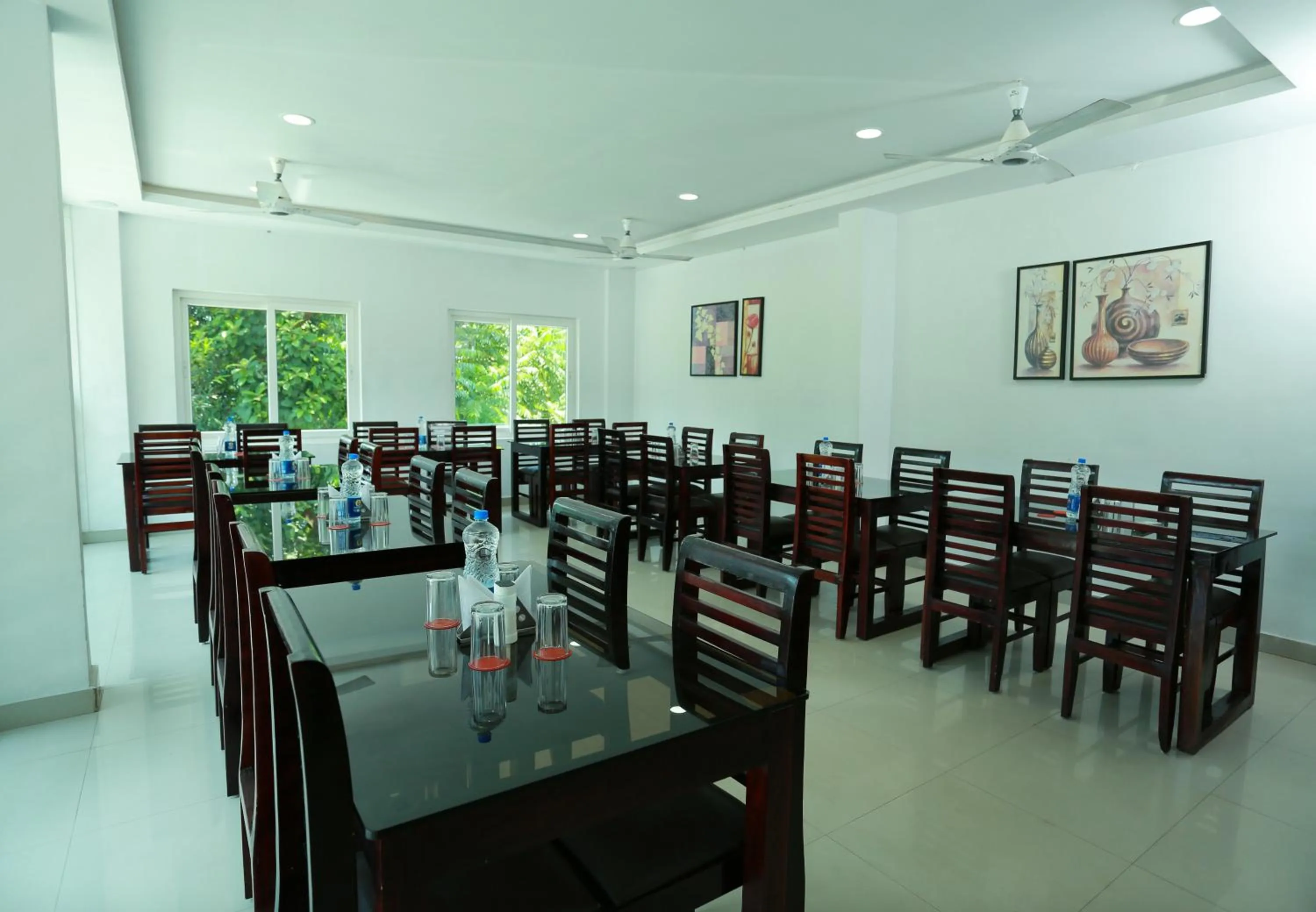 Food and drinks in Chillax Vagamon