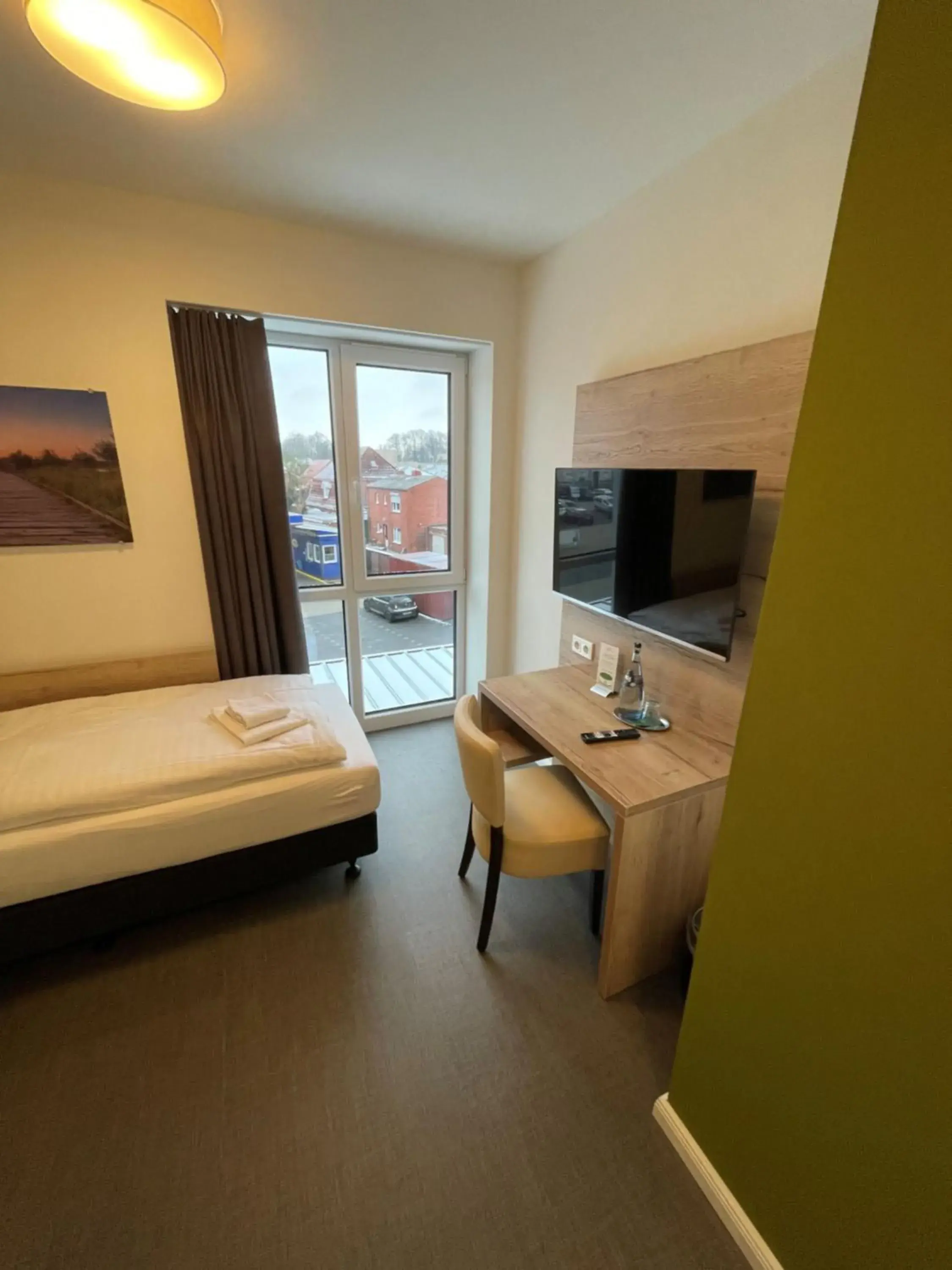 Budget Single Room in Hotel am Pferdemarkt Budget Single Room in Hotel am Pferdemarkt