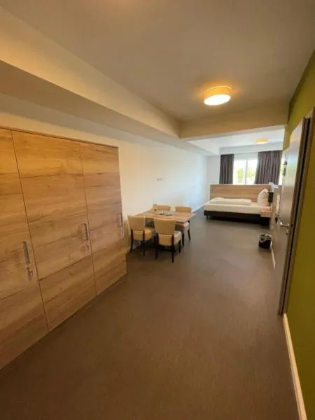 Single Bed in Female Dormitory Room in Hotel am Pferdemarkt