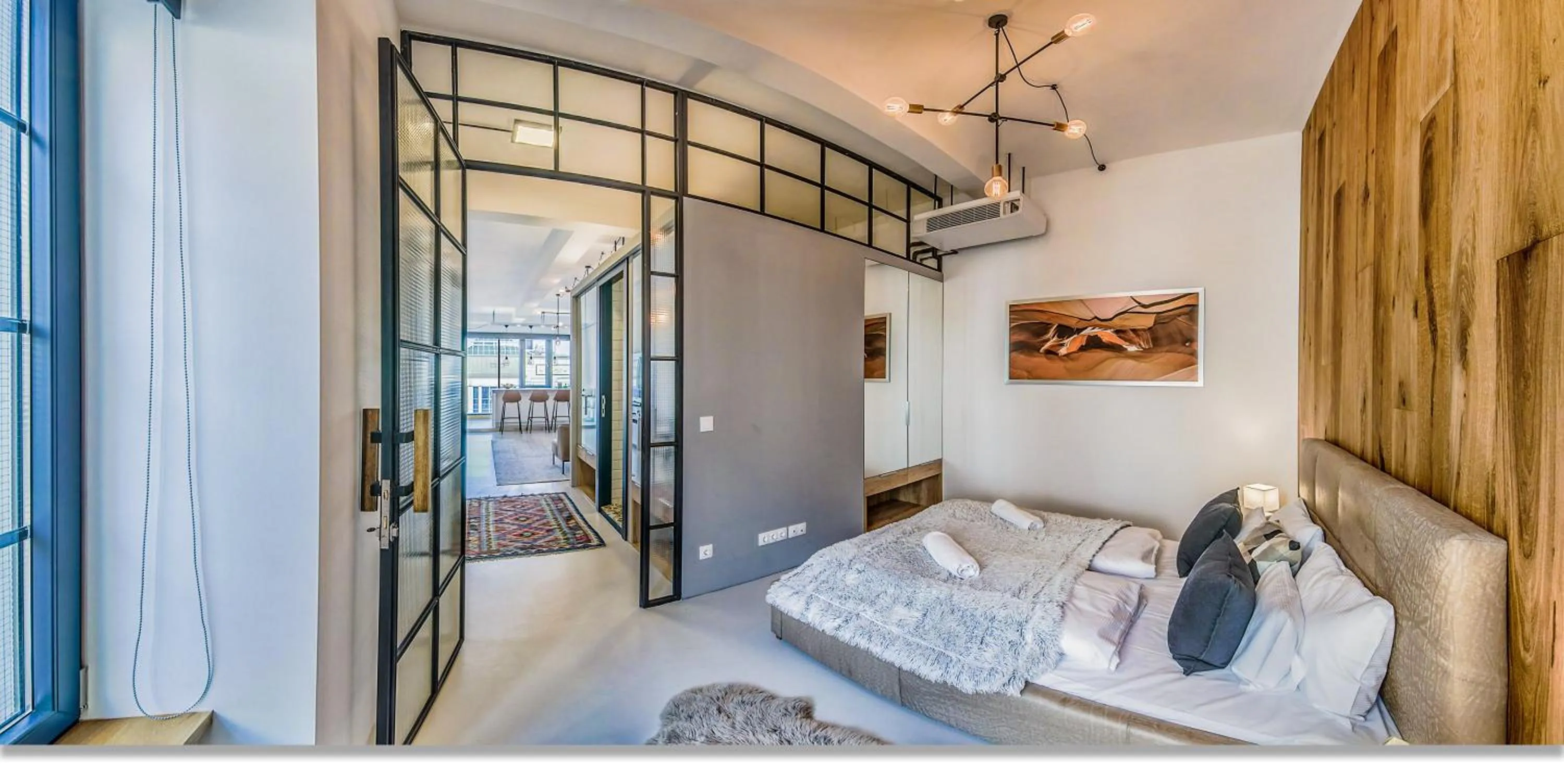 Bedroom in LOFT Astoria Suites by Vagabond