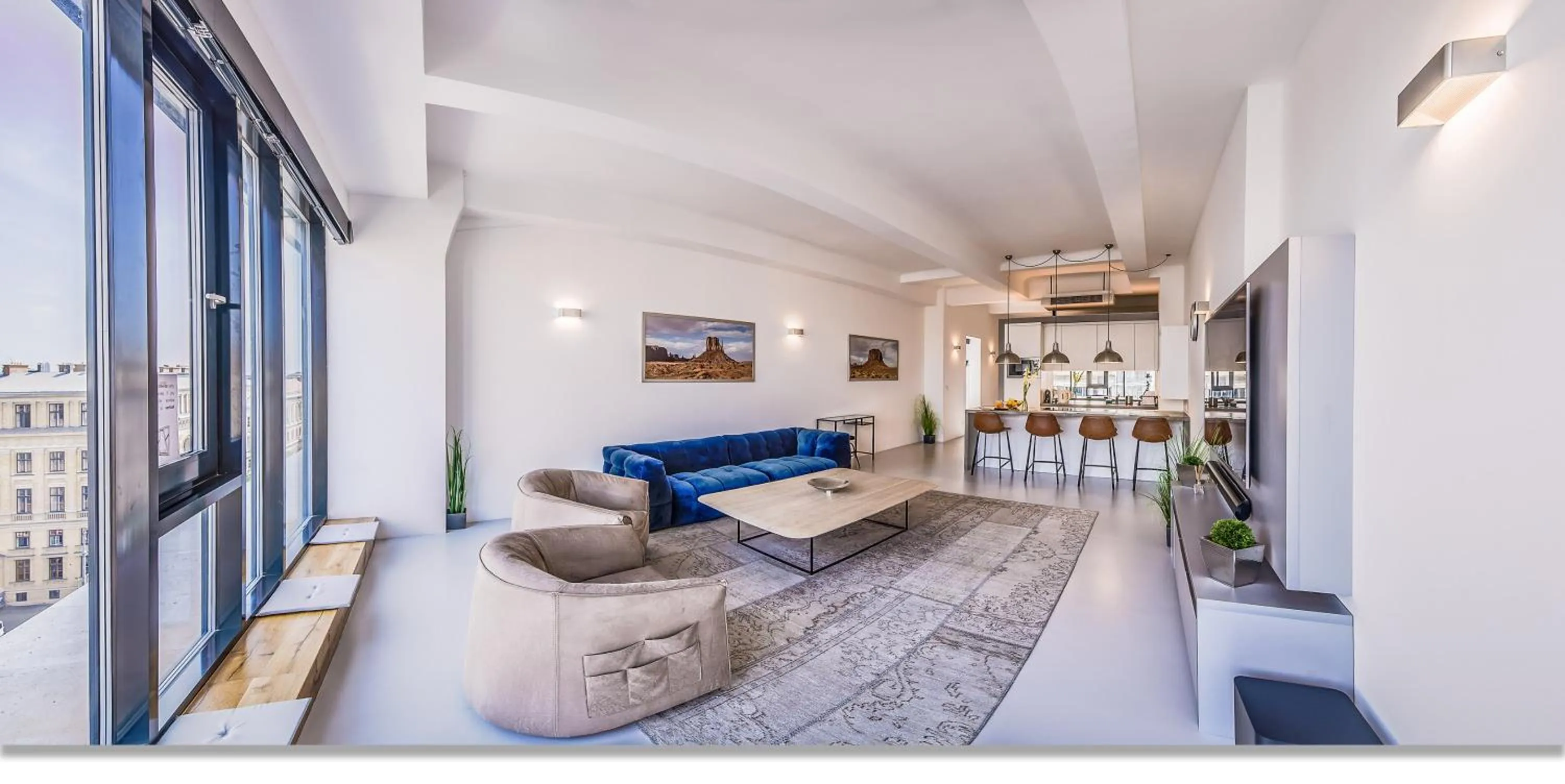 Living room in LOFT Astoria Suites by Vagabond