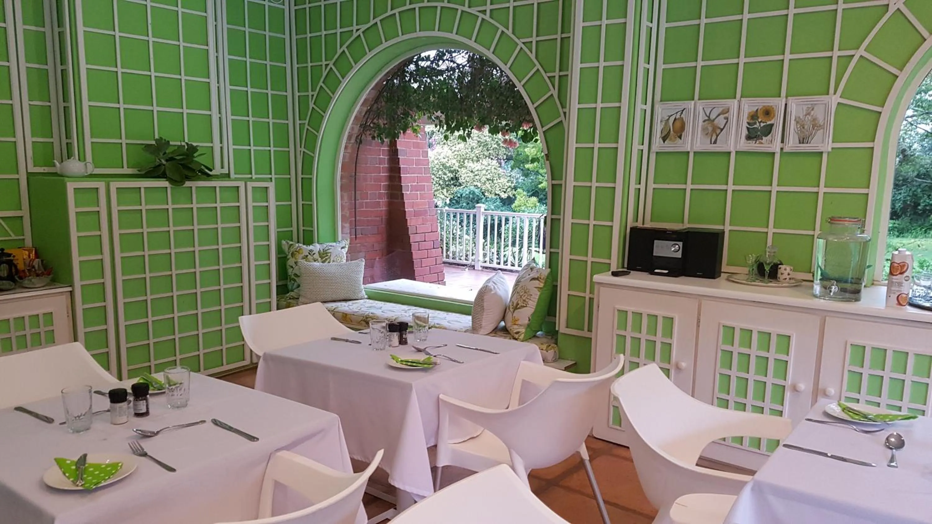 Dining area in 18 Pioneer BnB