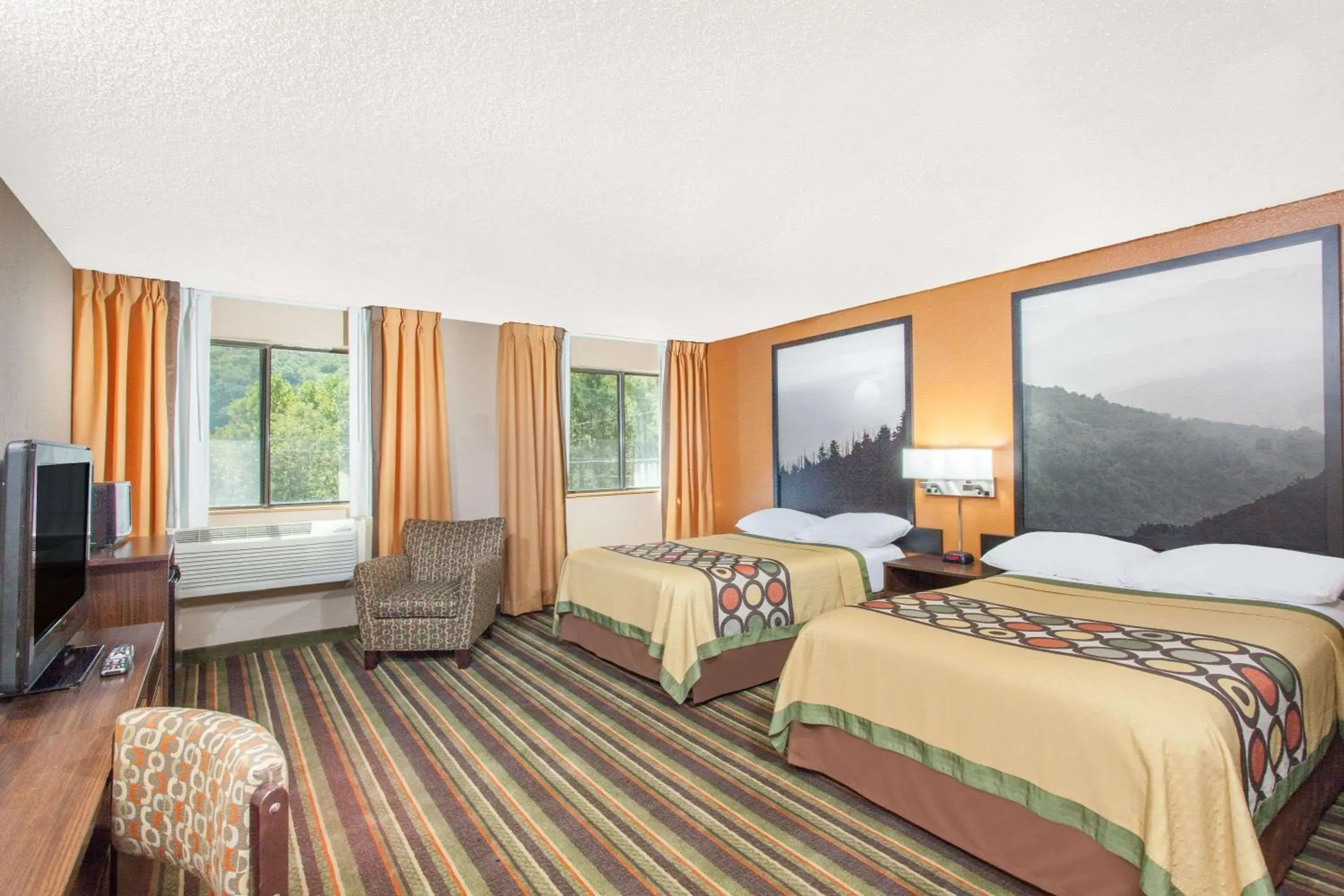 Photo of the whole room, Bed in Super 8 by Wyndham Norton VA Photo of the whole room, Bed in Super 8 by Wyndham Norton VA