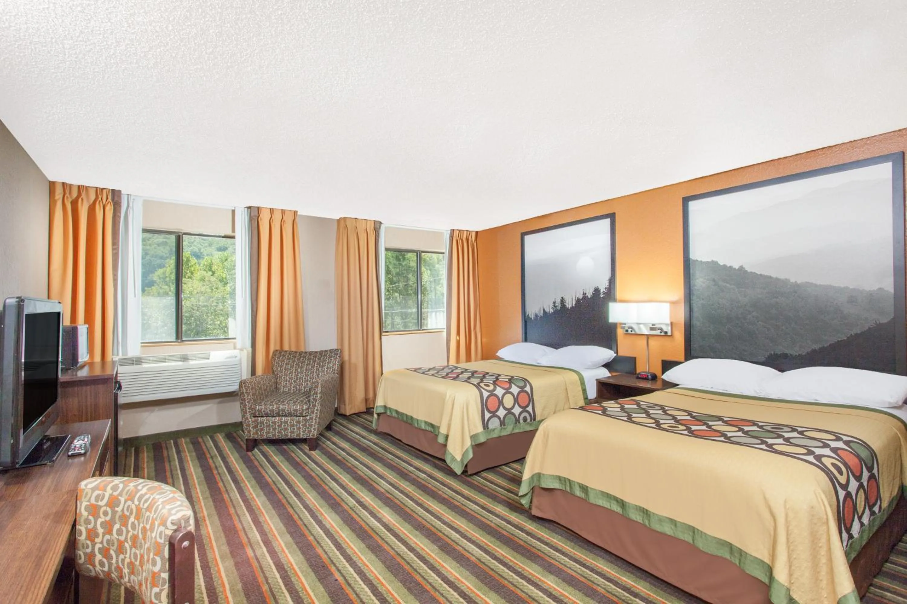 Bed in Super 8 by Wyndham Norton VA