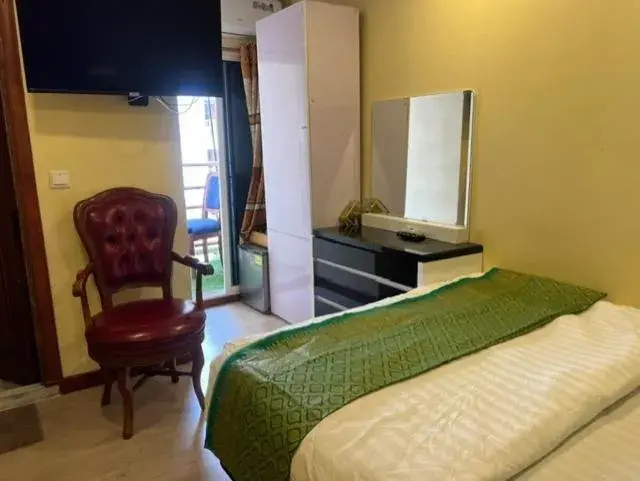 Queen Room with Garden View in Rooftop Rooms Queen Room with Garden View in Rooftop Rooms