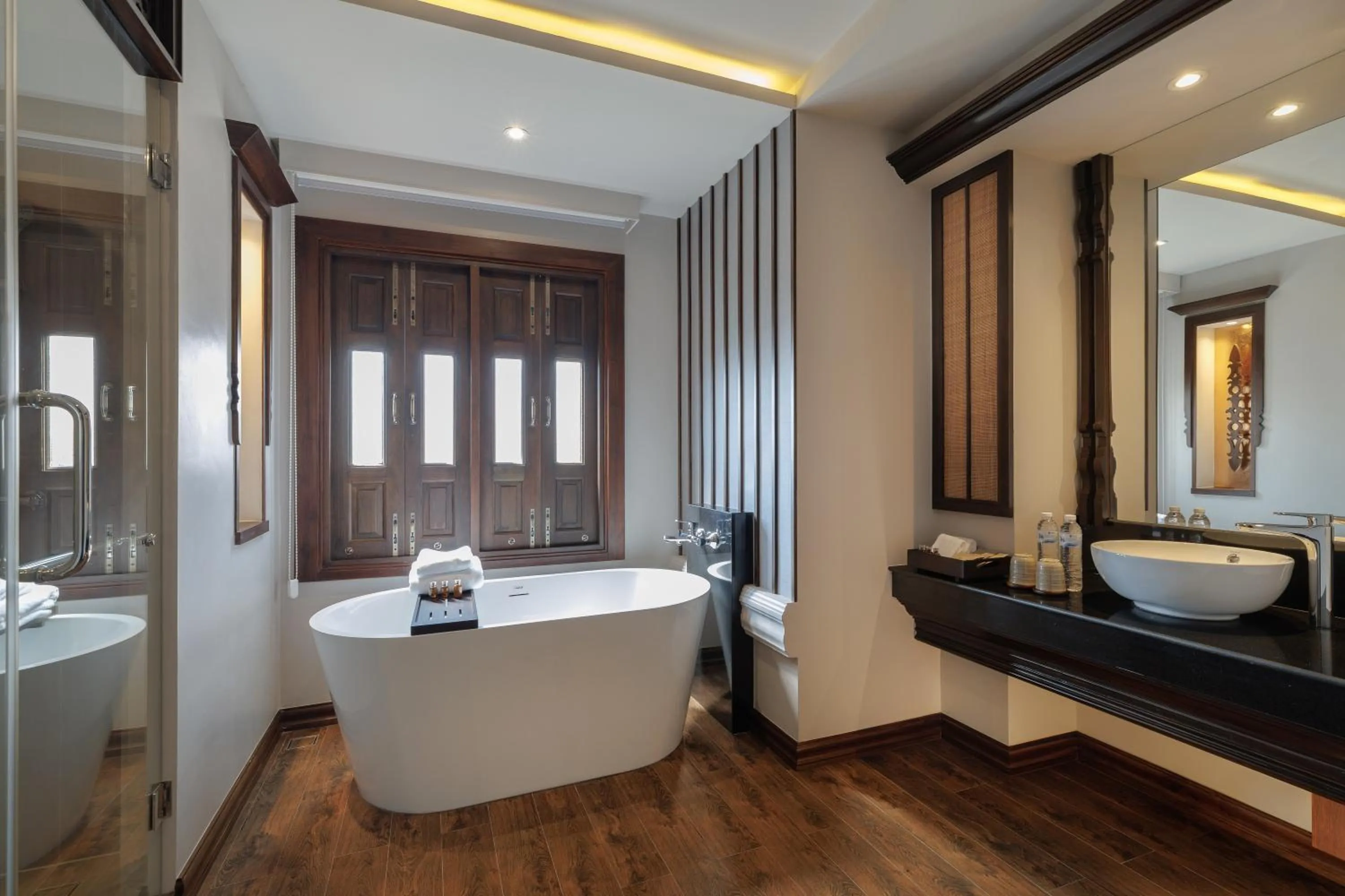 Bathroom in Akira Thaphae Hotel