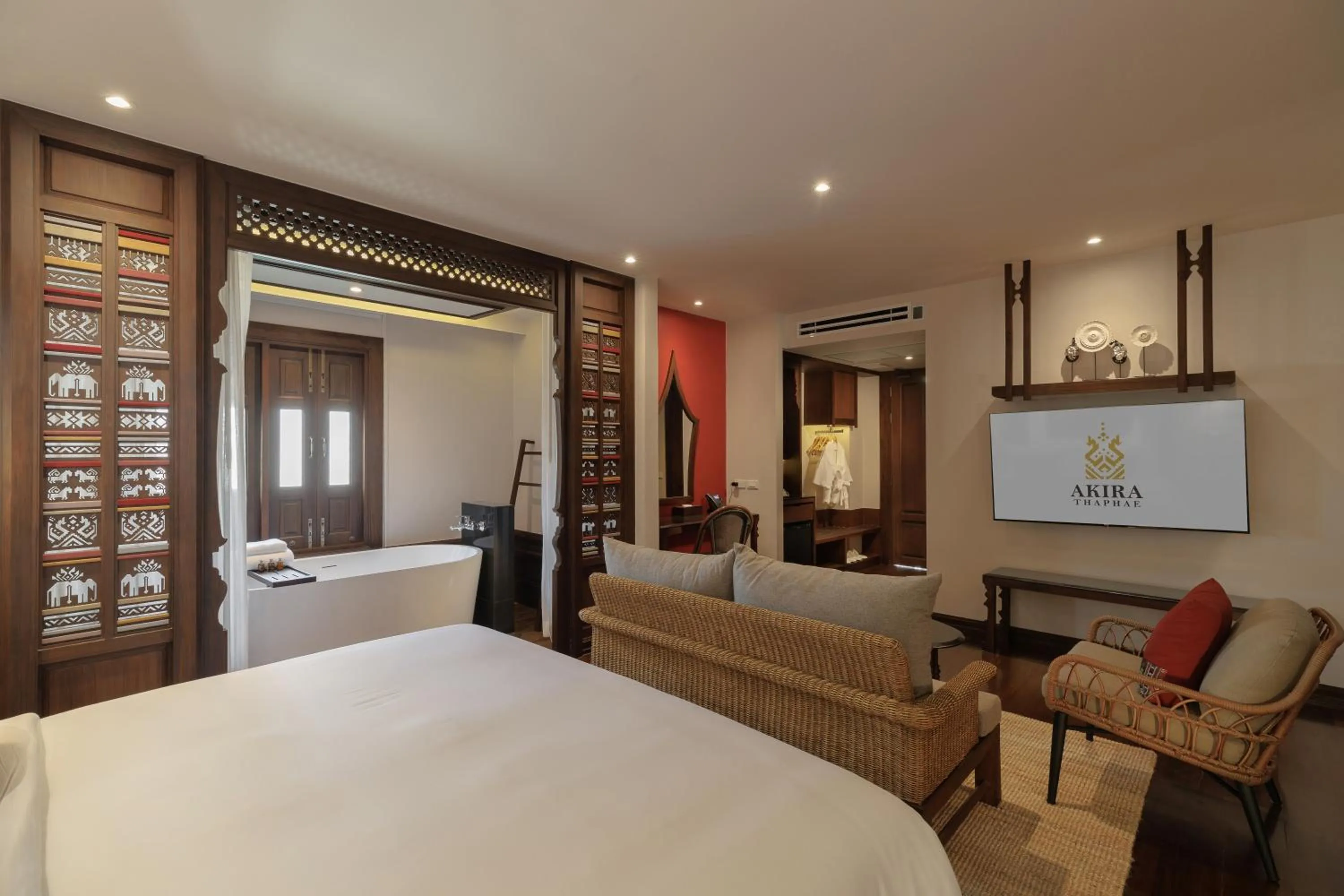 Bed in Akira Thaphae Hotel