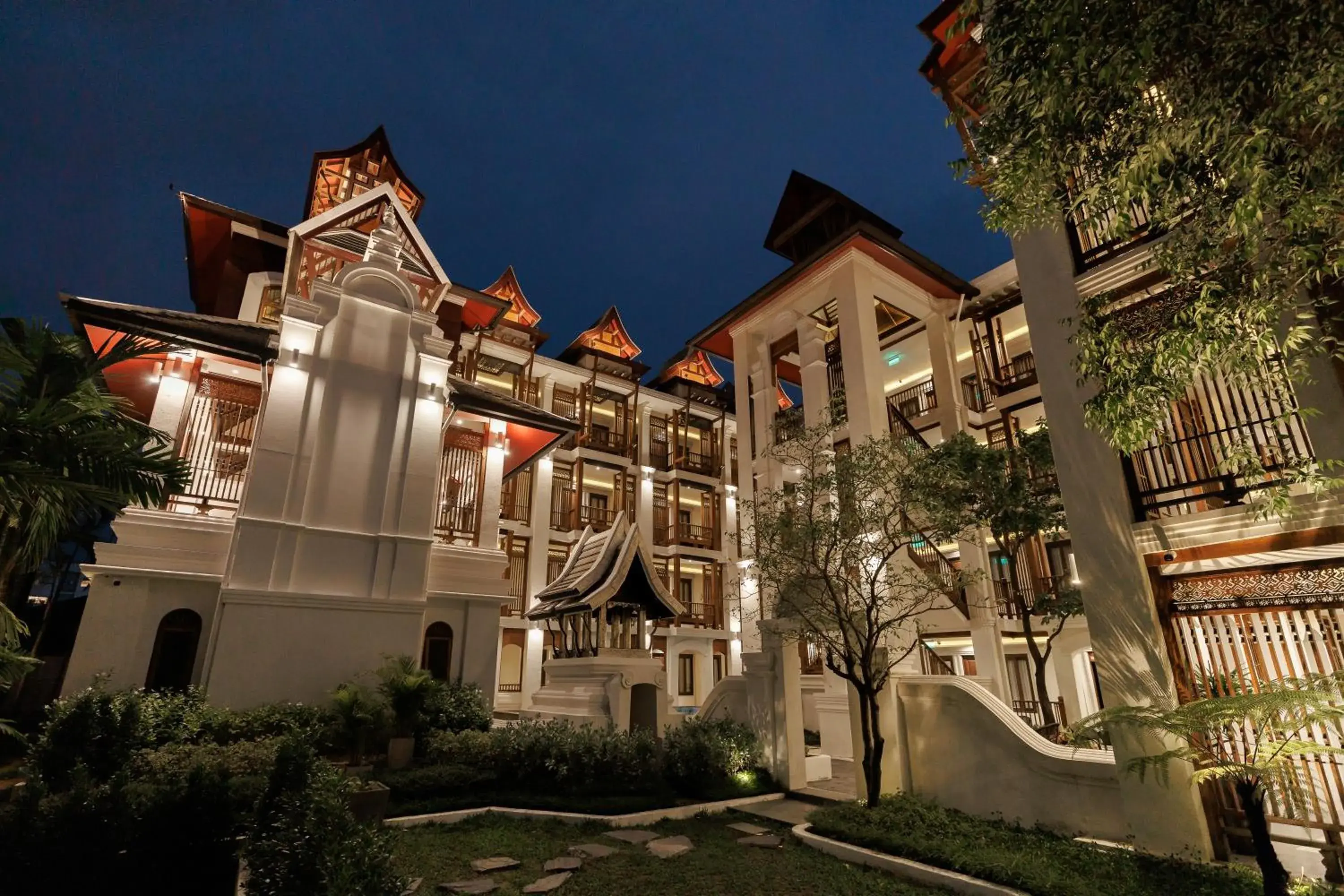 Property building in Akira Thaphae Hotel Property building in Akira Thaphae Hotel