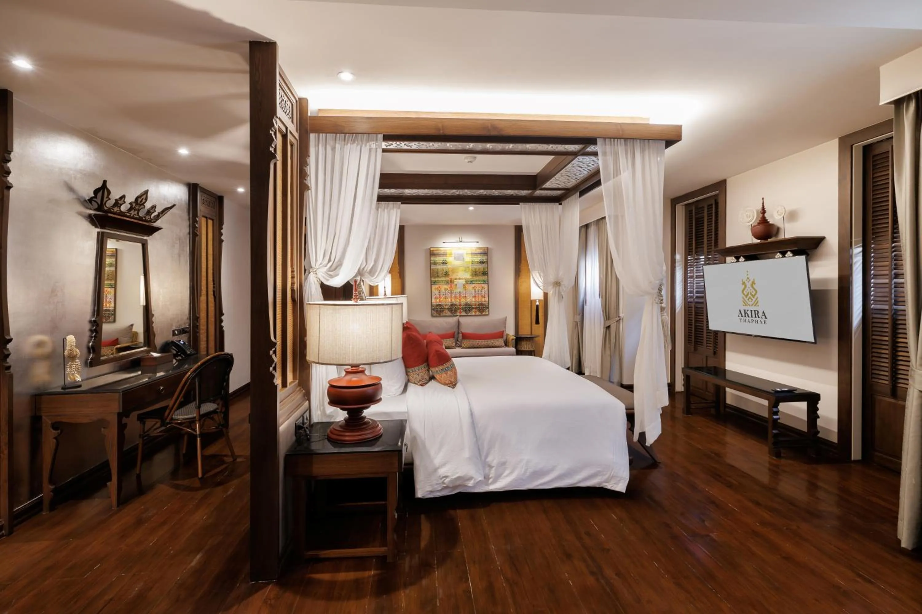 Bed in Akira Thaphae Hotel