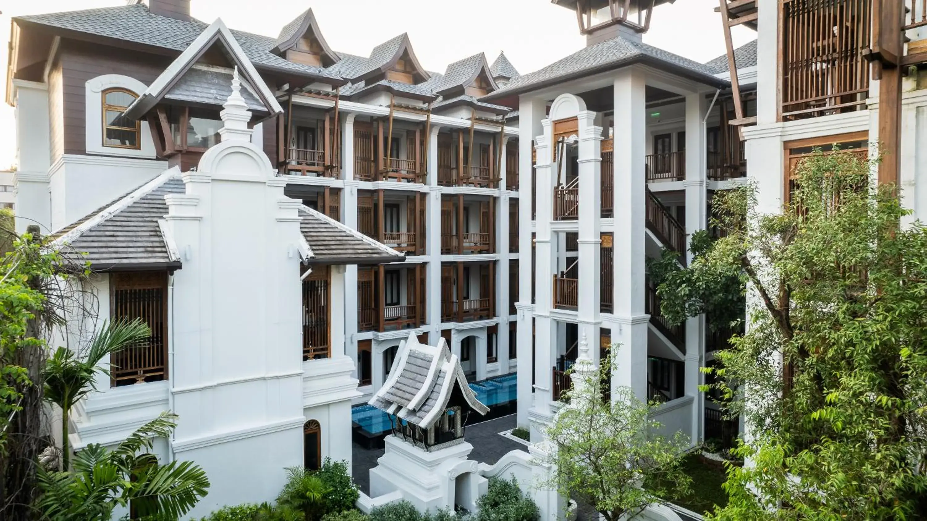 Property building in Akira Thaphae Hotel Property building in Akira Thaphae Hotel