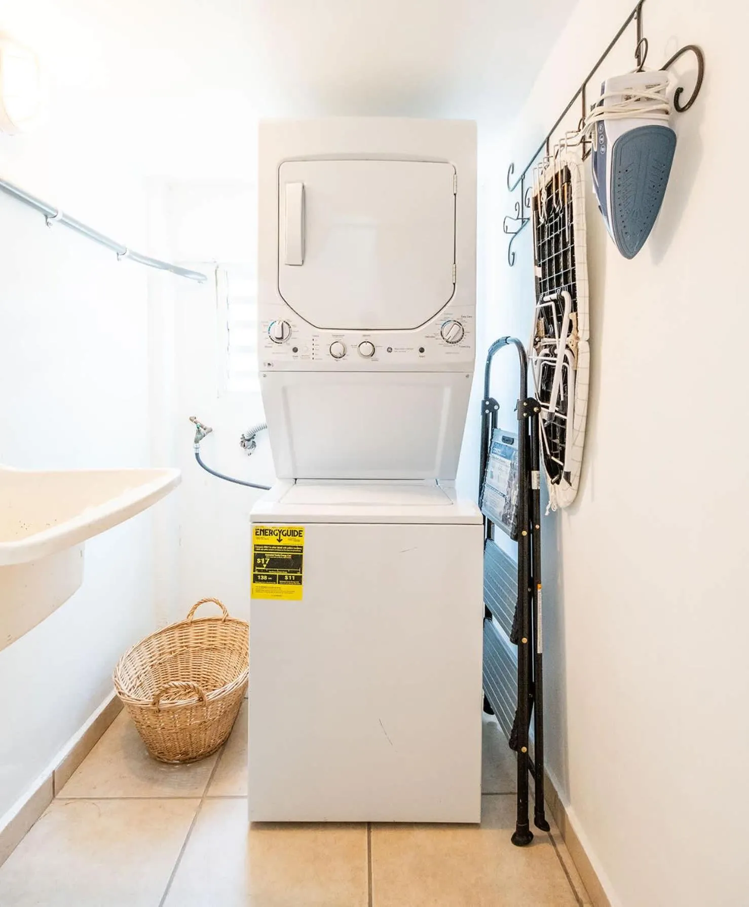 washing machine in 24 Atlantic Place by Stay with Bear