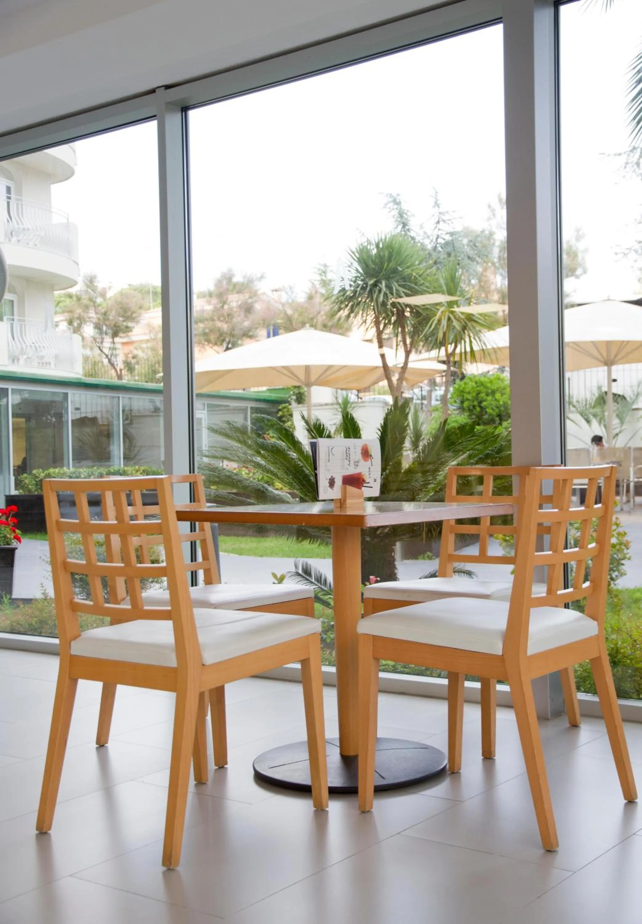 Lounge or bar in ALEGRIA Fenals Mar