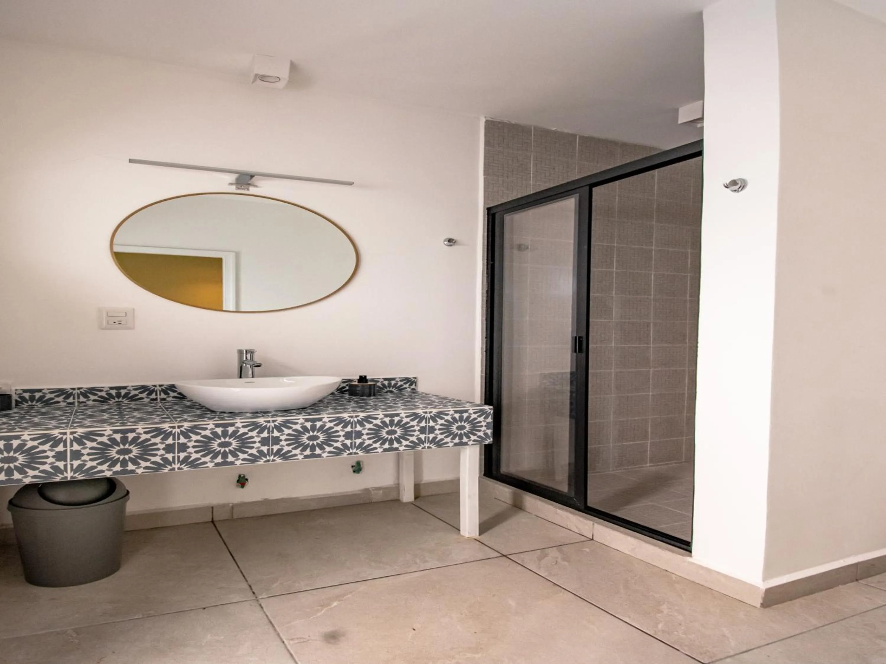 Bathroom in Collection O Hotel Lavanda Anzures