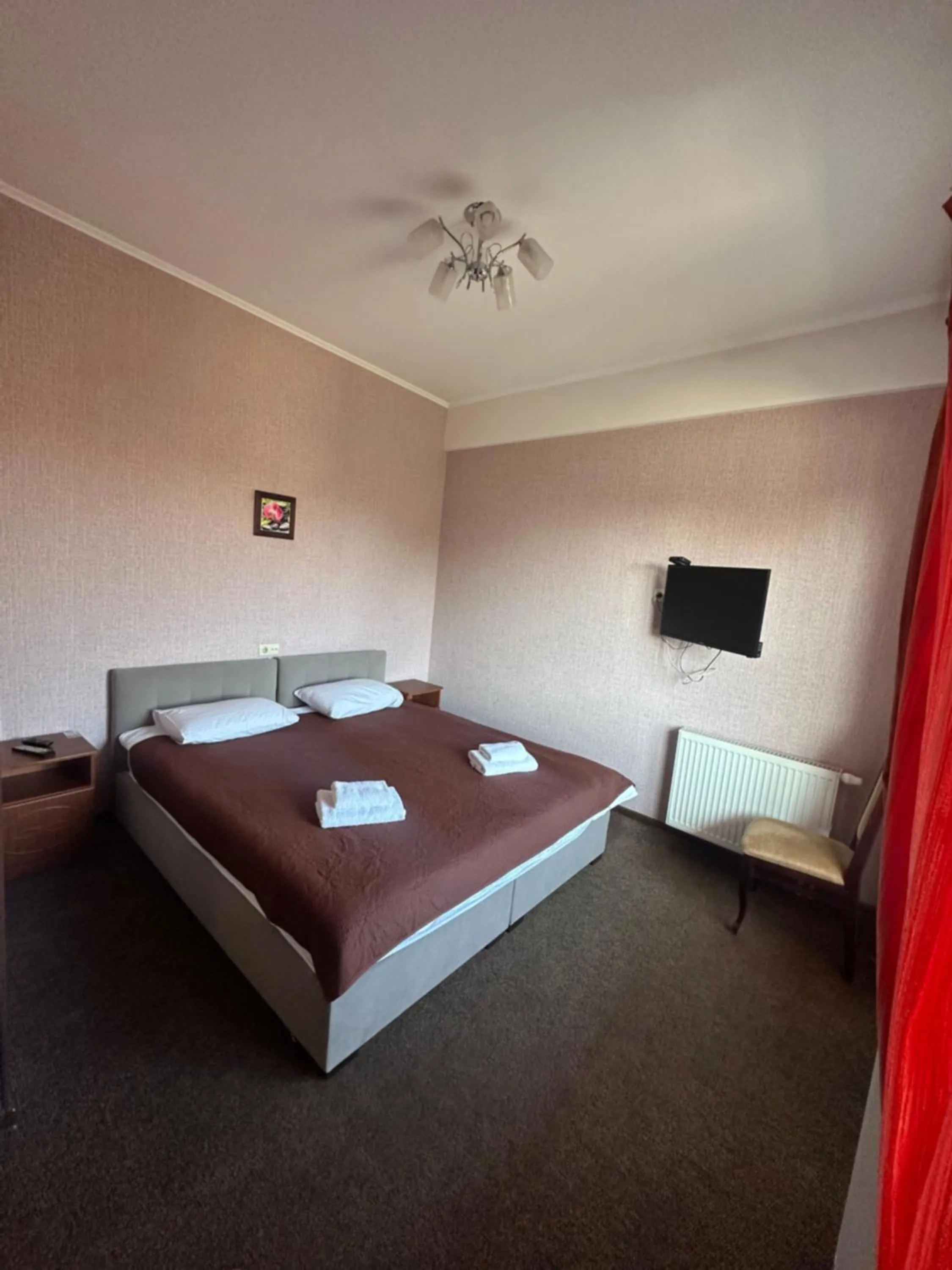 Twin Room with Balcony in Golden Lion Hotel