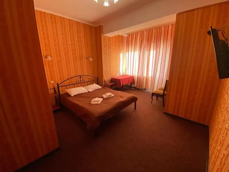 Superior Quadruple Room in Golden Lion Hotel Superior Quadruple Room in Golden Lion Hotel