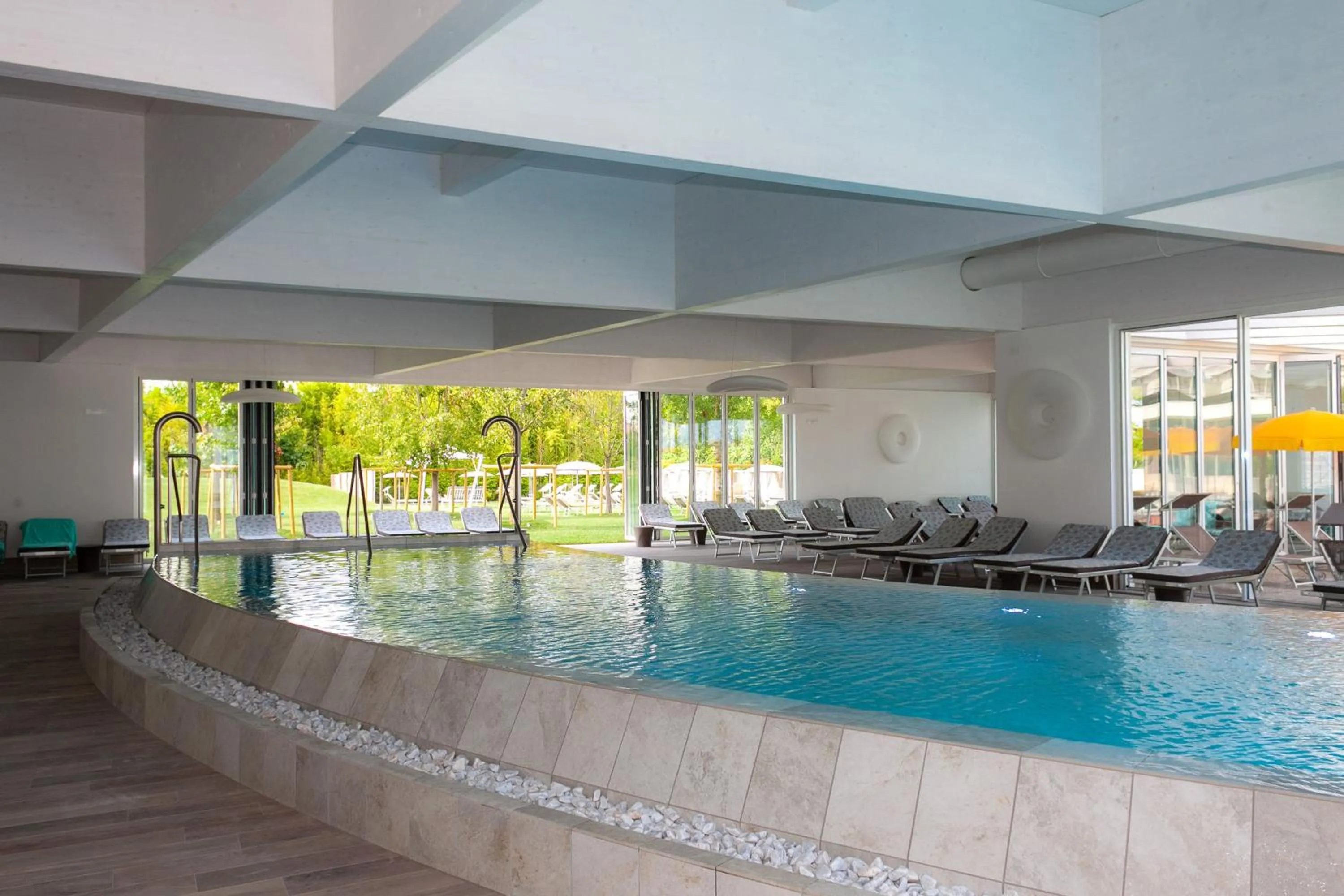 Swimming pool in Hotel Terme Abano Verdi
