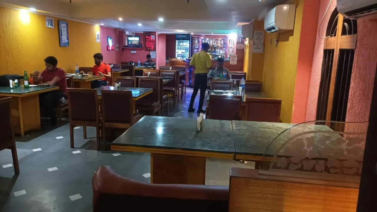 Lounge or bar in Hotel King's Crown