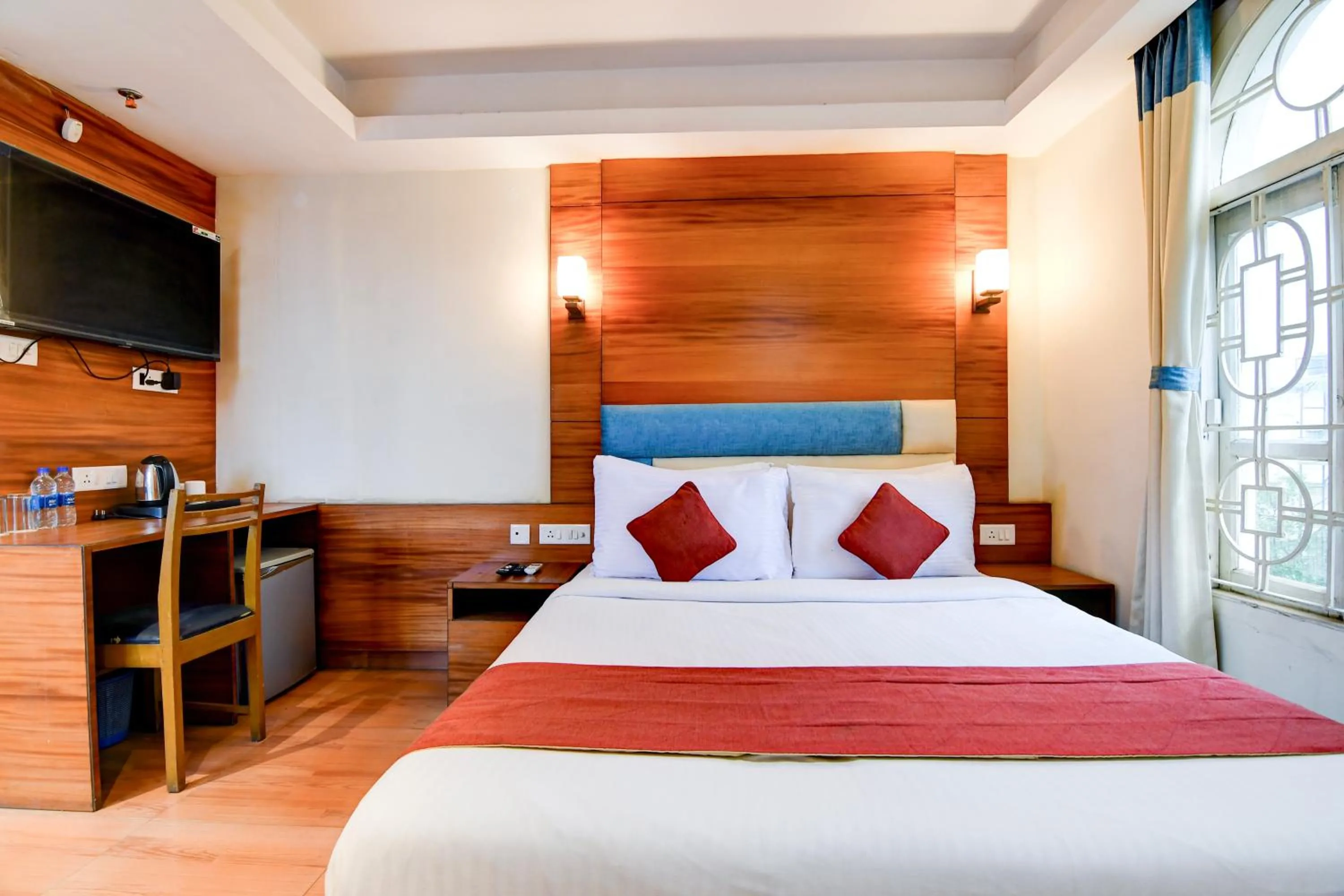 Bedroom in Hotel King's Crown