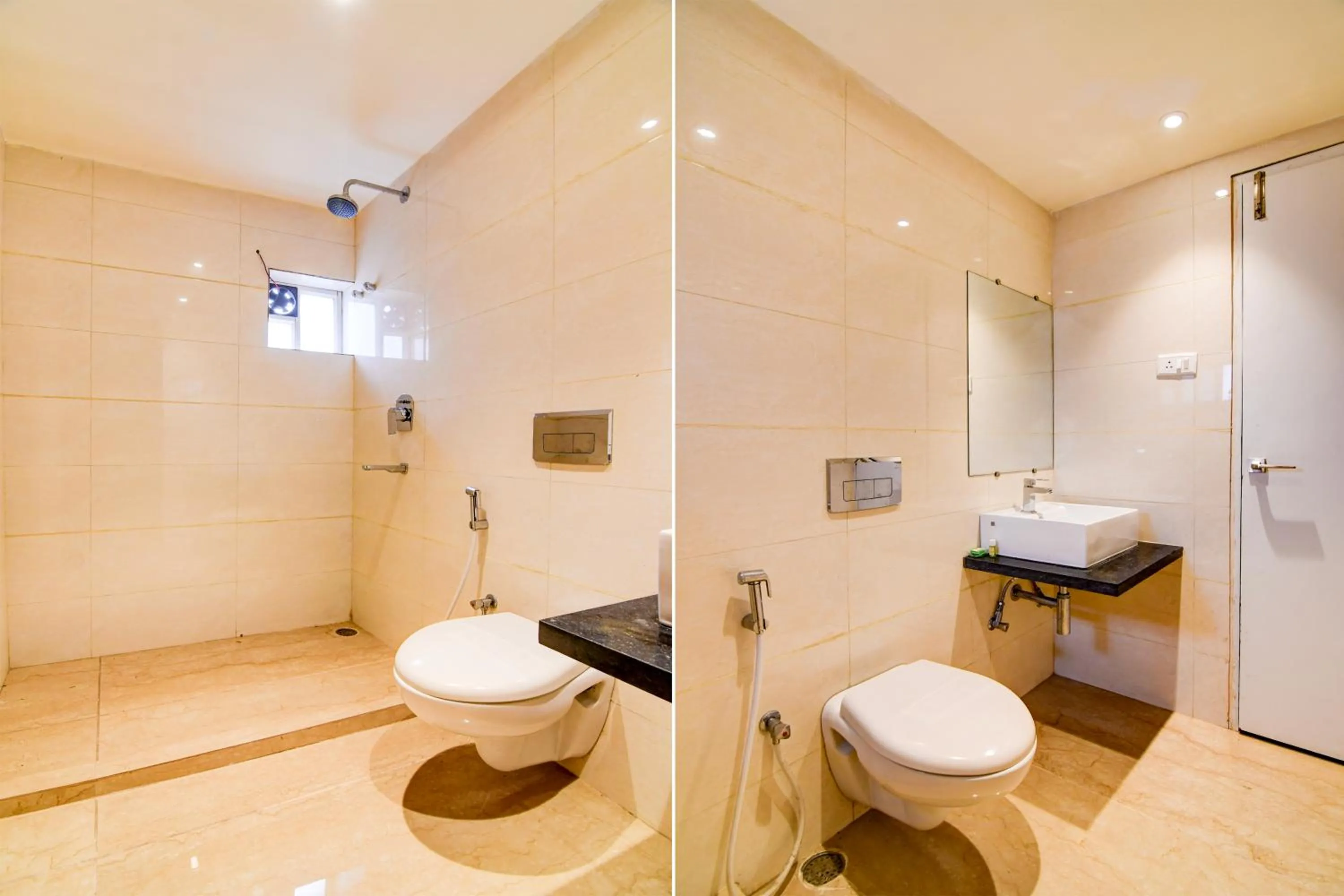 Bathroom in Hotel King's Crown
