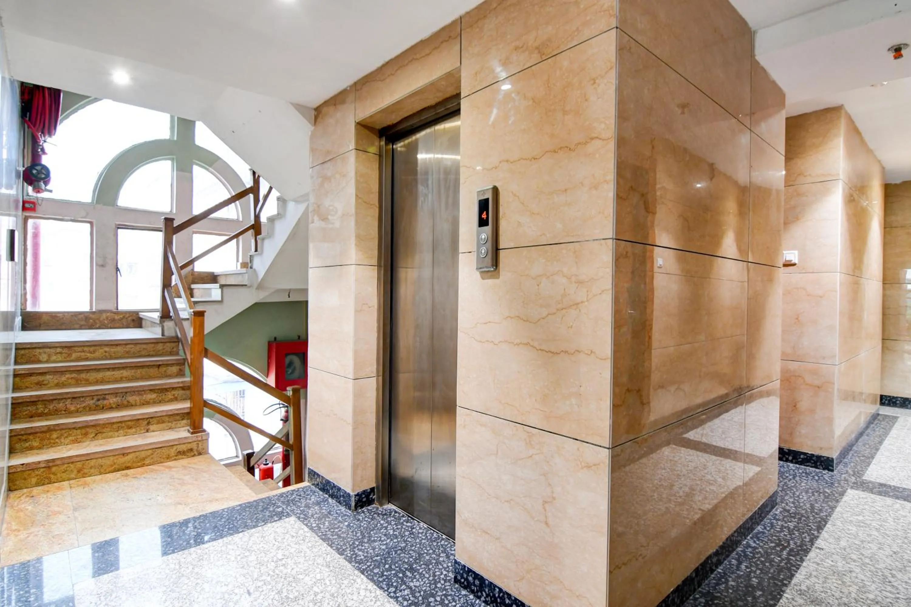 elevator in Hotel King's Crown