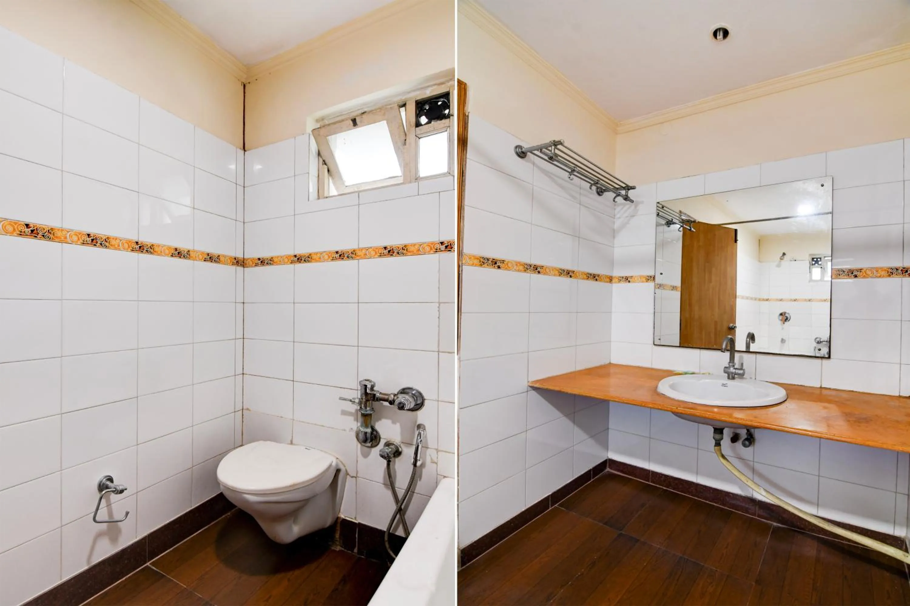 Toilet in Hotel King's Crown