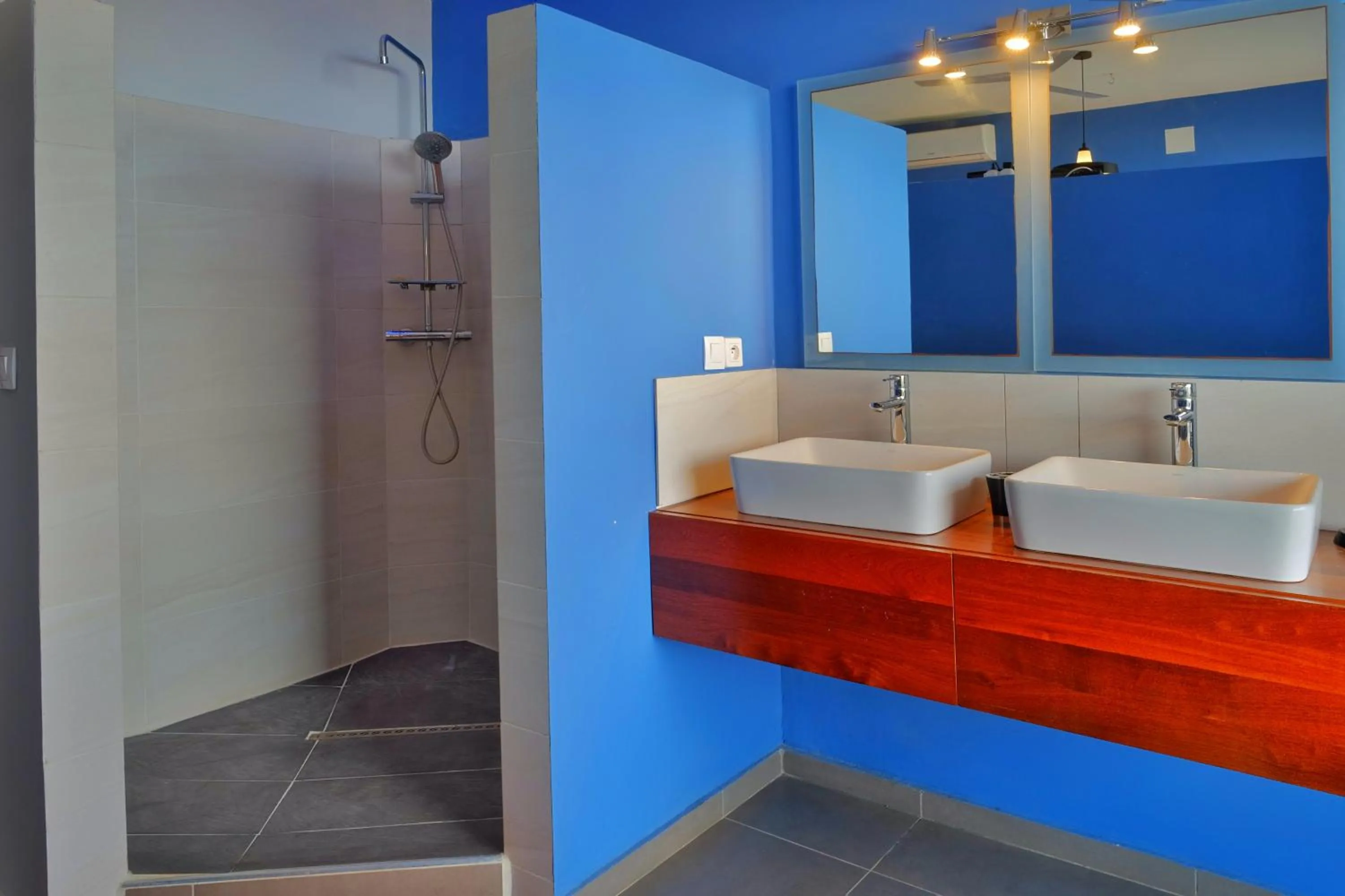 Bathroom in Hôtel Villa Les Orchidées