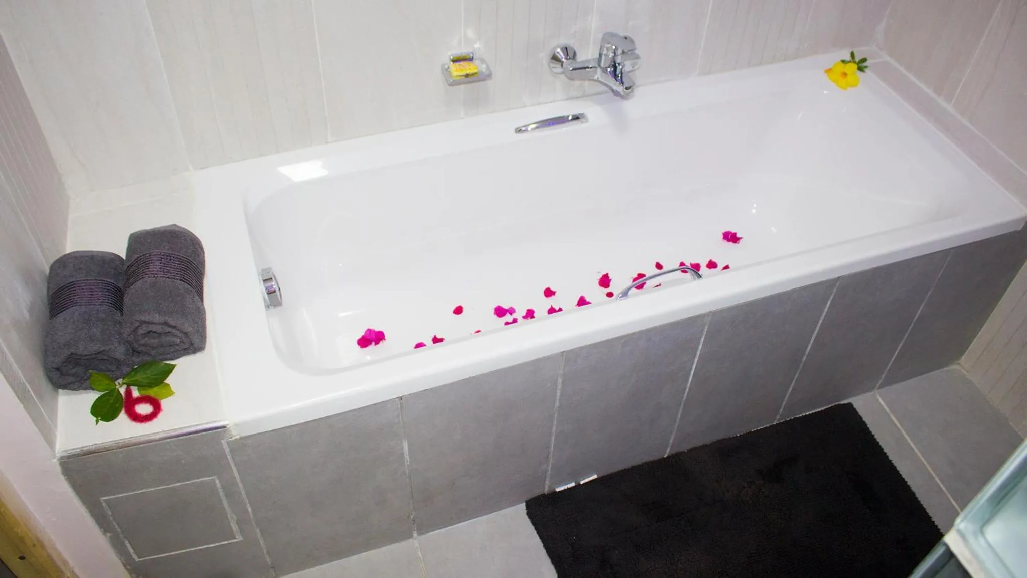 Bathroom in Hôtel Villa Les Orchidées