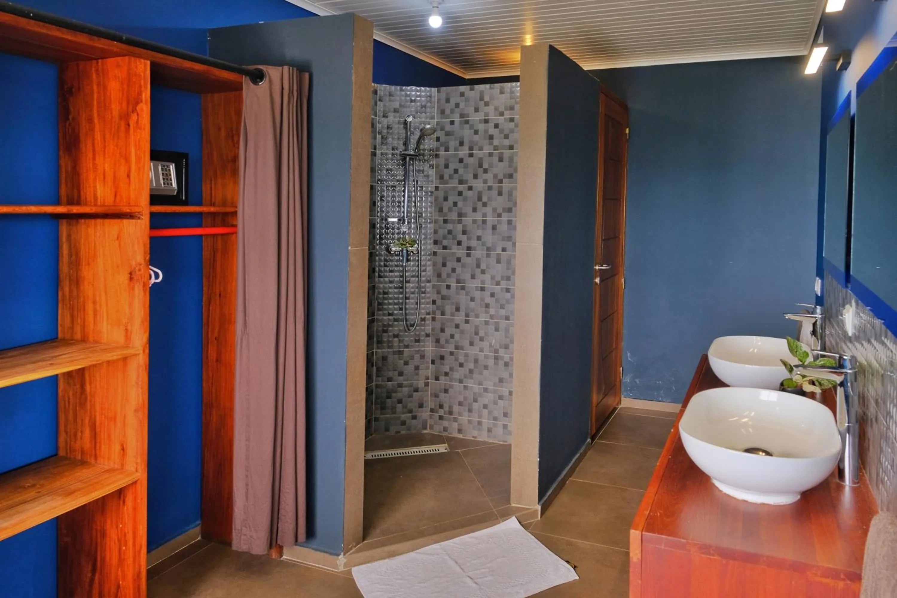 Apartment with Sea View in Hôtel Villa Les Orchidées