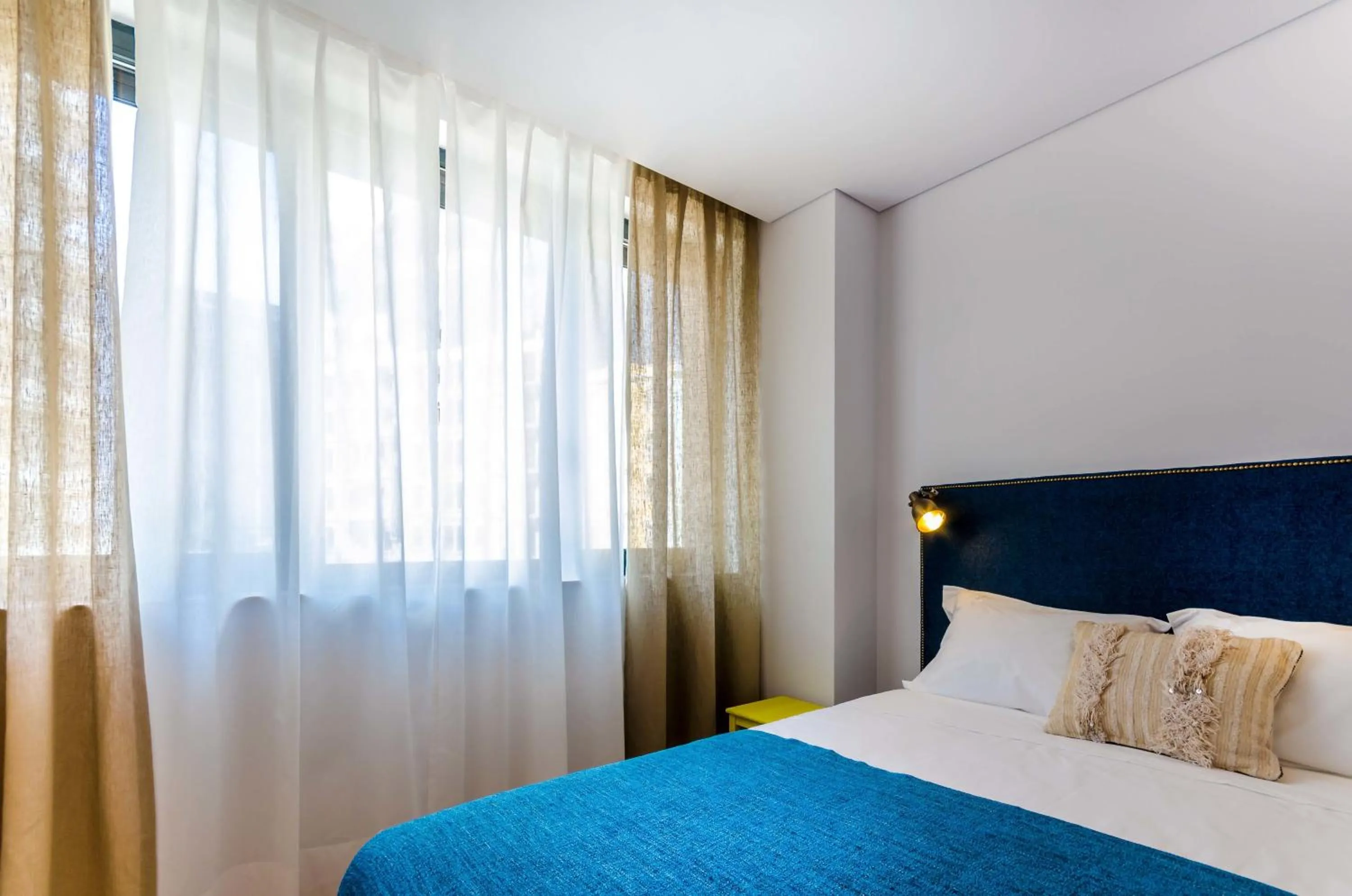 Bedroom, Bed in Lisbon Serviced Apartments - Liberdade
