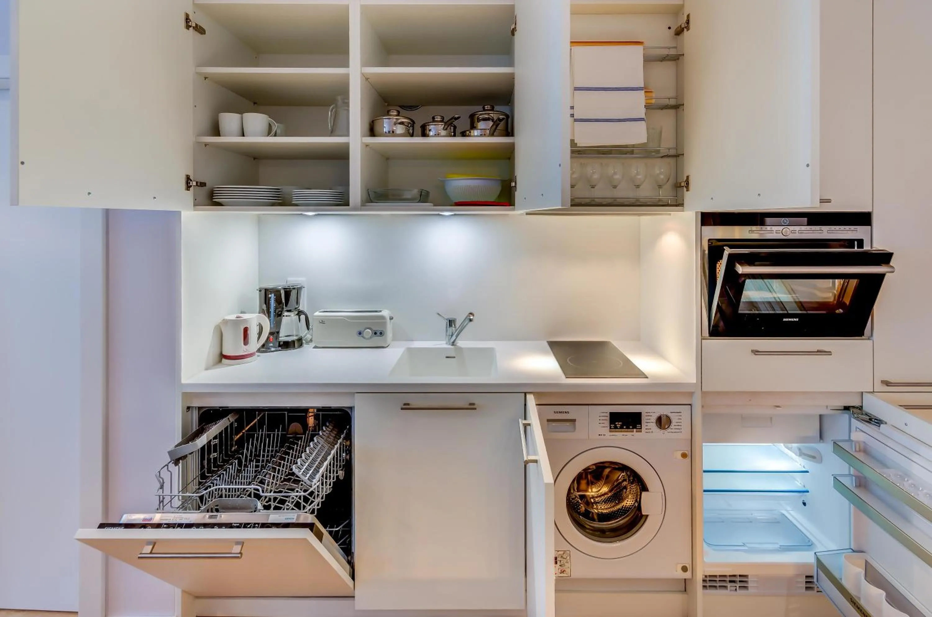 Coffee/tea facilities in LSA Liberdade by Numa