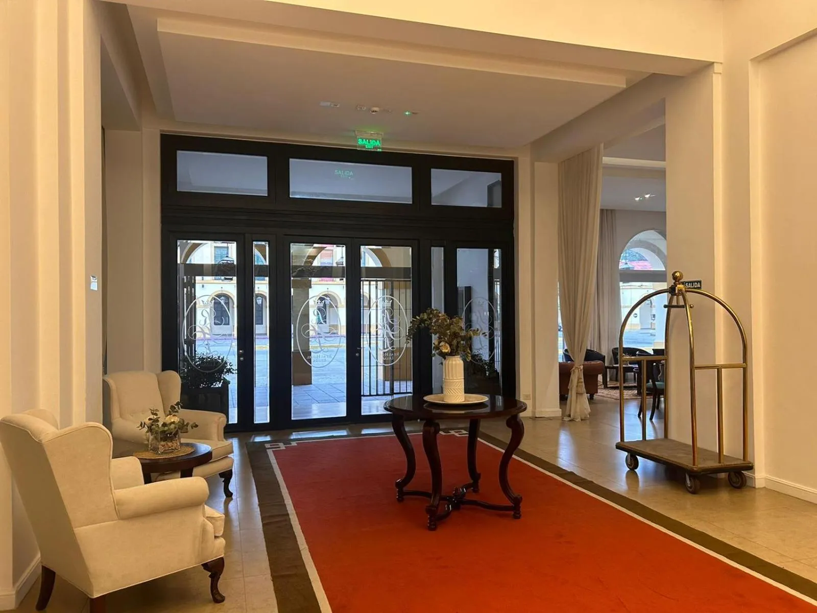 Real Hotel Luján