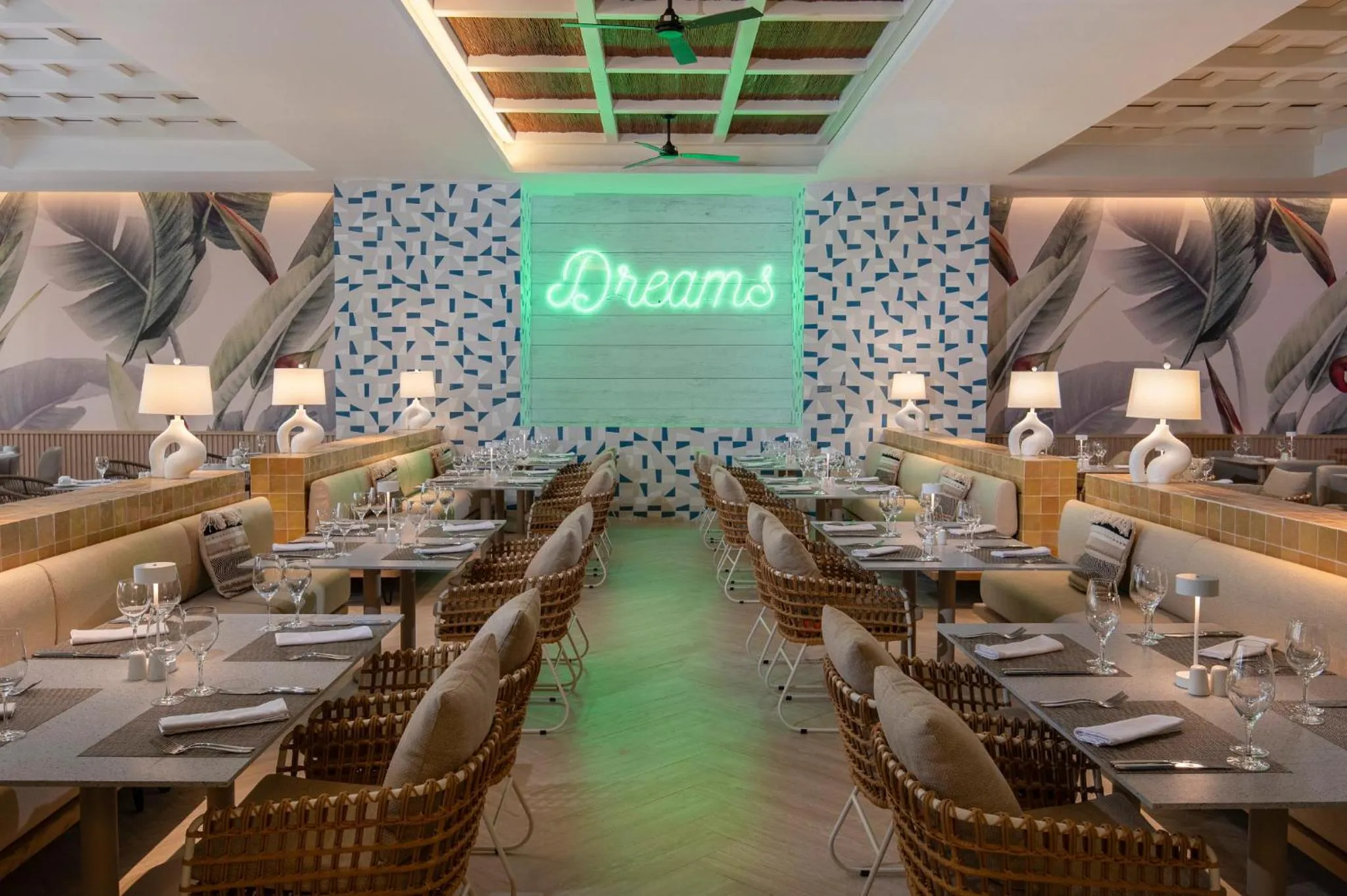 Restaurant/places to eat in Dreams Playa Esmeralda Resort & Spa - All Inclusive