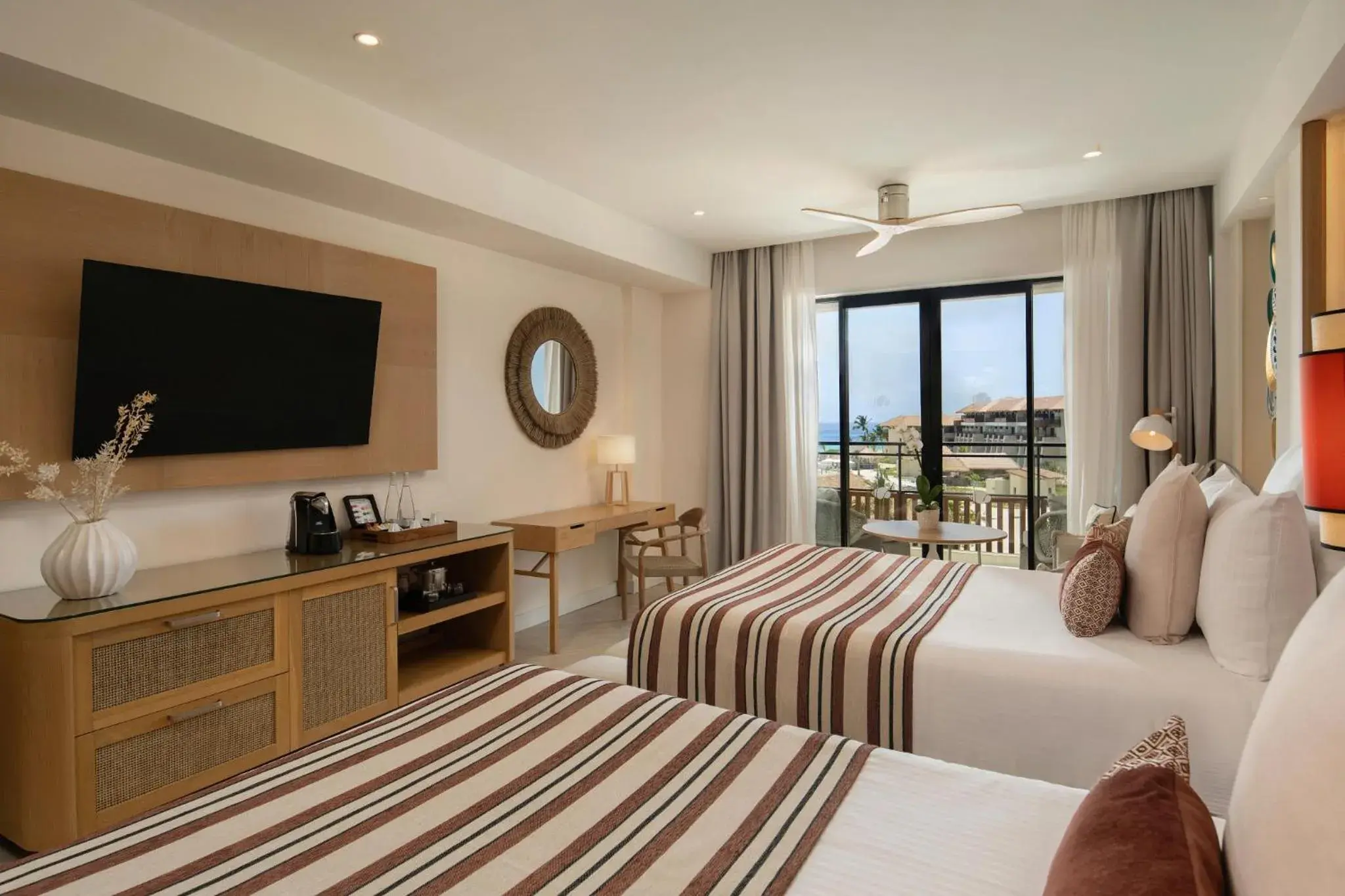 Bed in Dreams Playa Esmeralda Resort & Spa - All Inclusive Bed in Dreams Playa Esmeralda Resort & Spa - All Inclusive