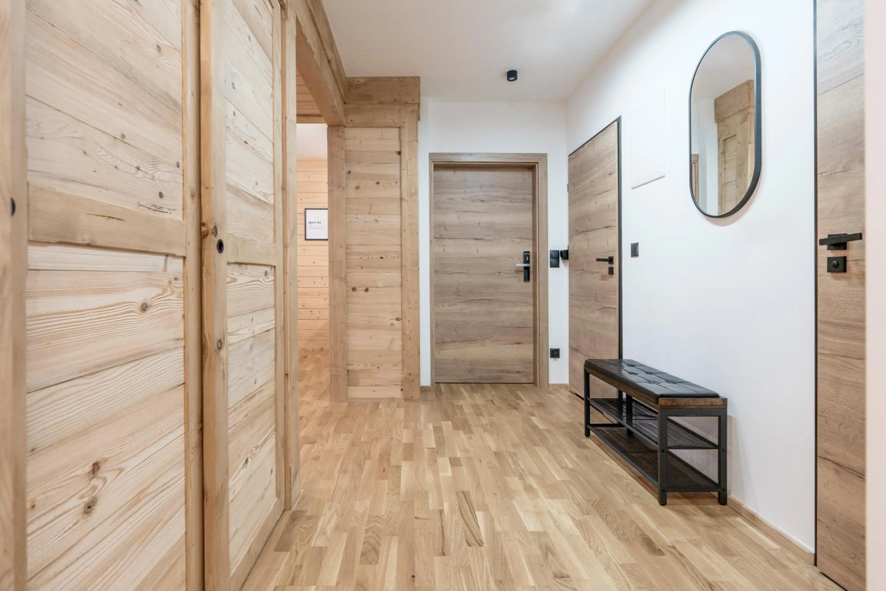 wardrobe in Apres Ski Bachleda - LoftAffair Collection