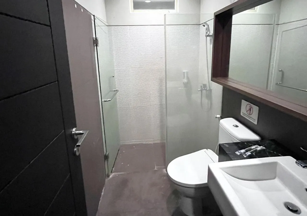 Shower in Residence 12