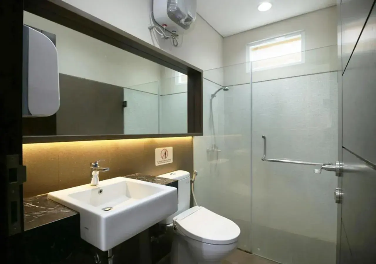 Bathroom in Residence 12 Bathroom in Residence 12