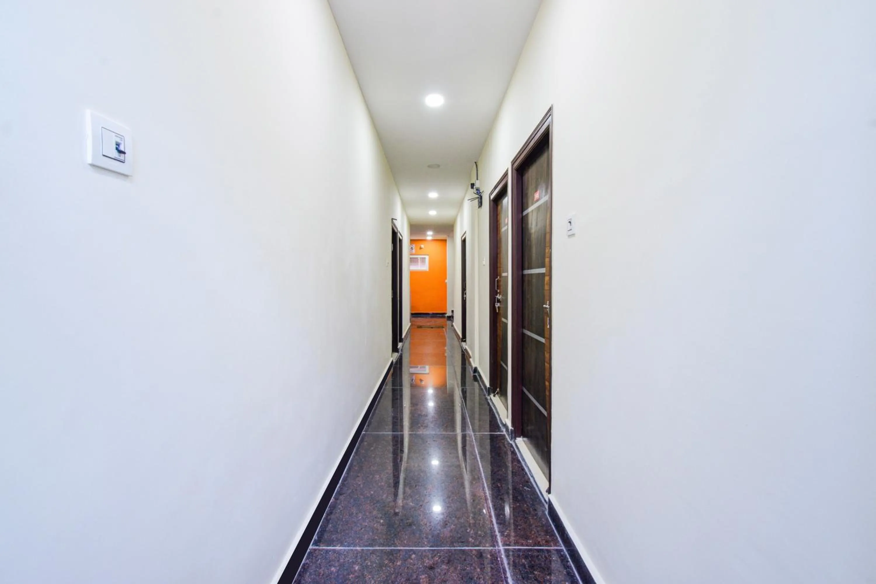 Lobby or reception in Hotel O by OYO Royal Stay Luxury Rooms