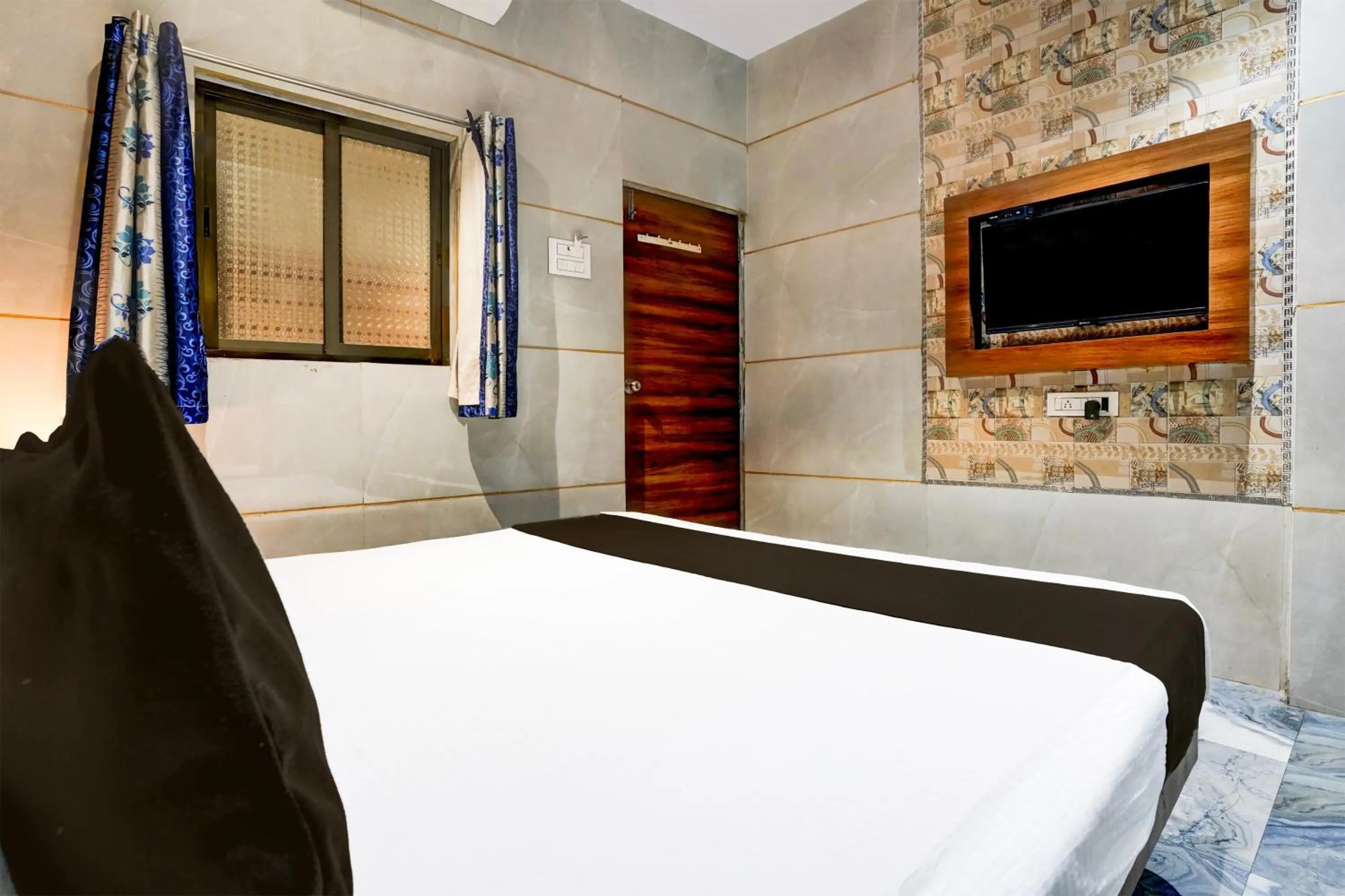 Bedroom, Bed in Hotel O Shiv Sai Residency Lodging & Boarding