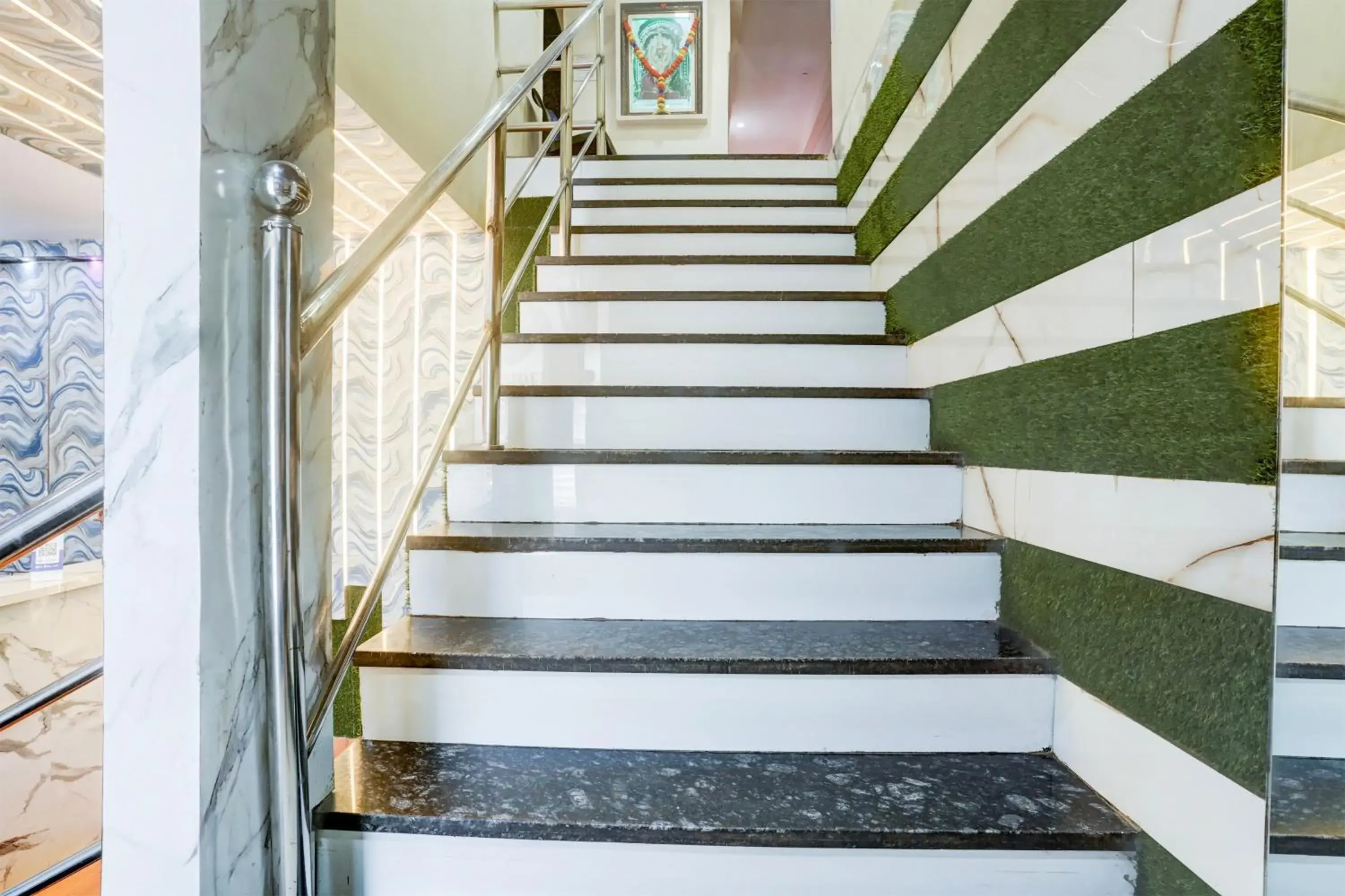 Lobby or reception in Hotel O Shiv Sai Residency Lodging & Boarding Lobby or reception in Hotel O Shiv Sai Residency Lodging & Boarding