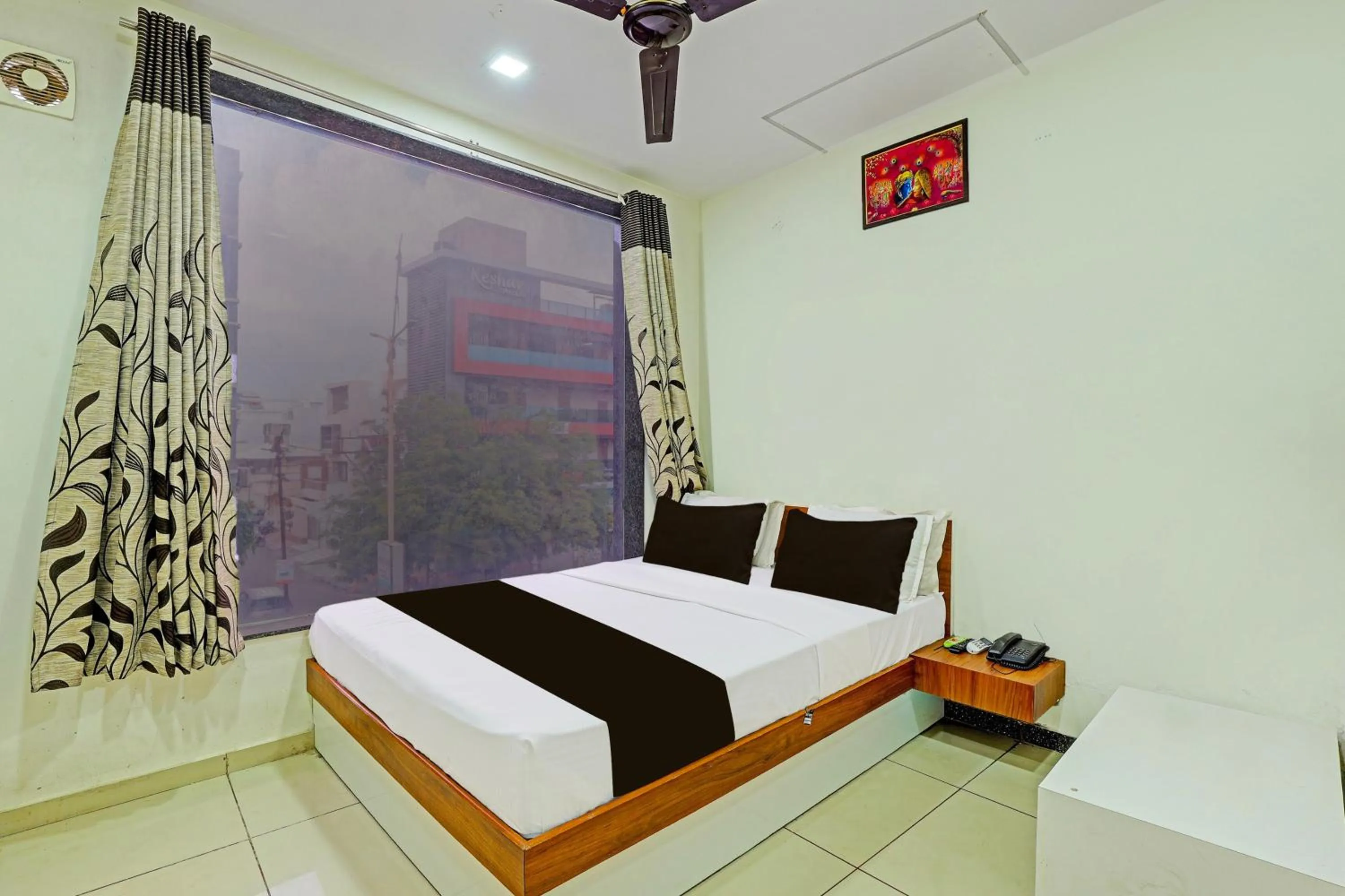 Bedroom, Bed in hotel O kalyan