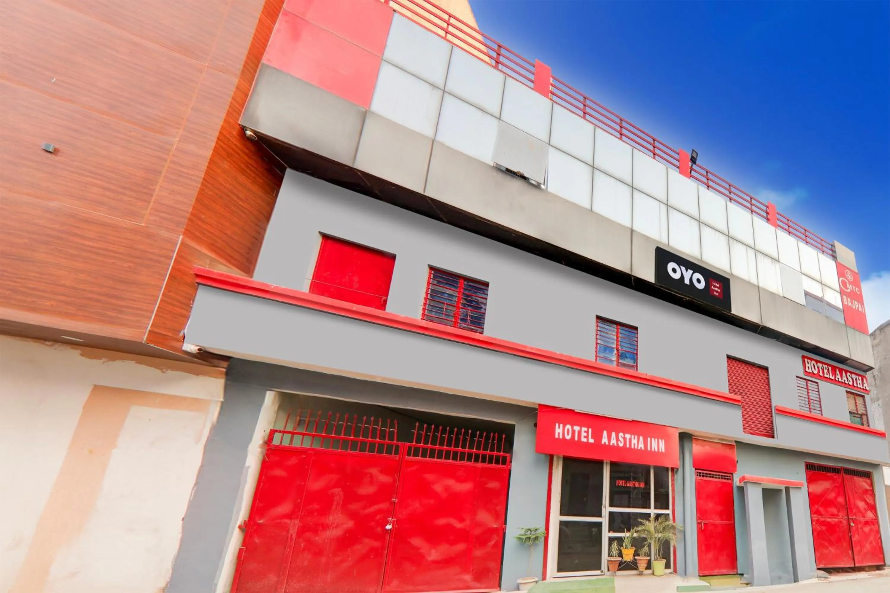 Facade/entrance in Super Hotel O Aastha Inn