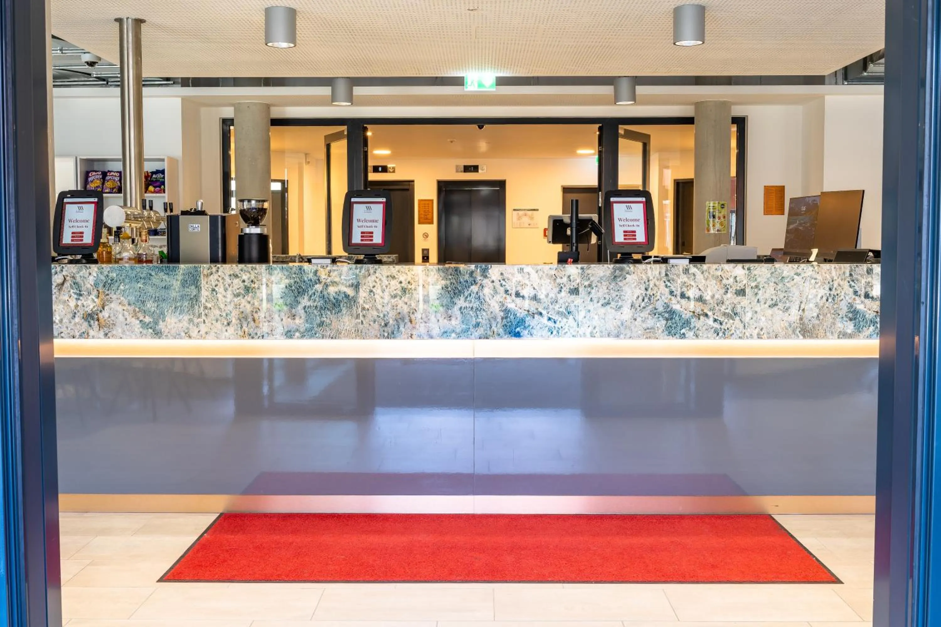 Lobby or reception in MASEVEN Frankfurt Messe