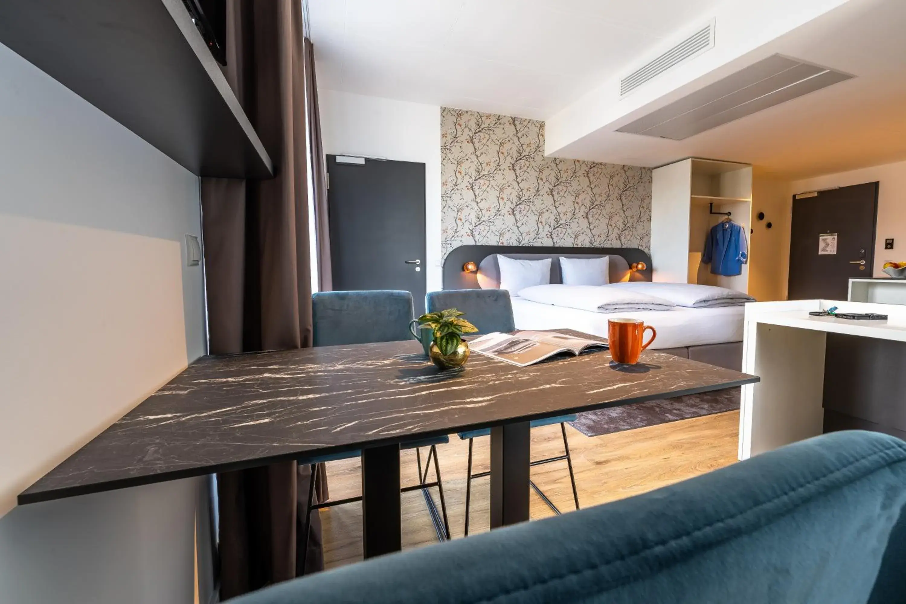 Superior Studio ( 2 adults and 2 children) in MASEVEN Frankfurt Messe Superior Studio ( 2 adults and 2 children) in MASEVEN Frankfurt Messe