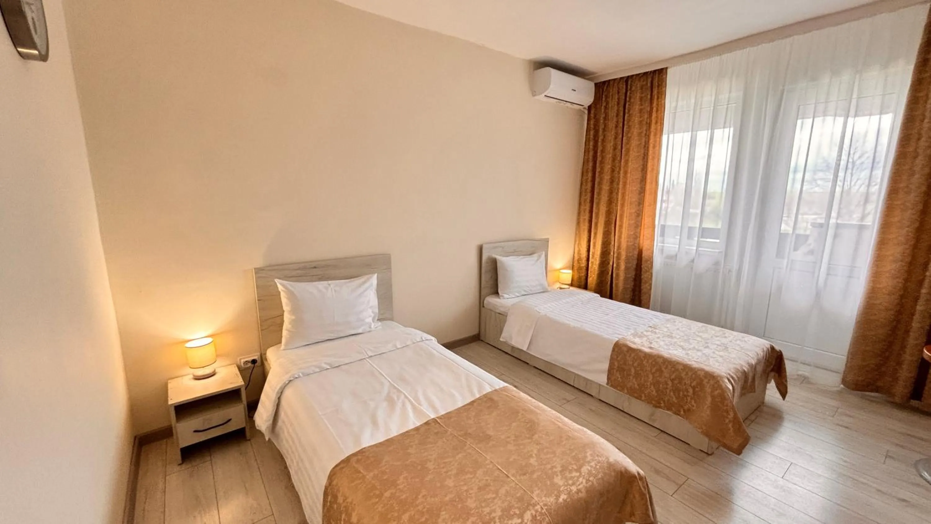 Photo of the whole room, Bed in Hotel Sport B90