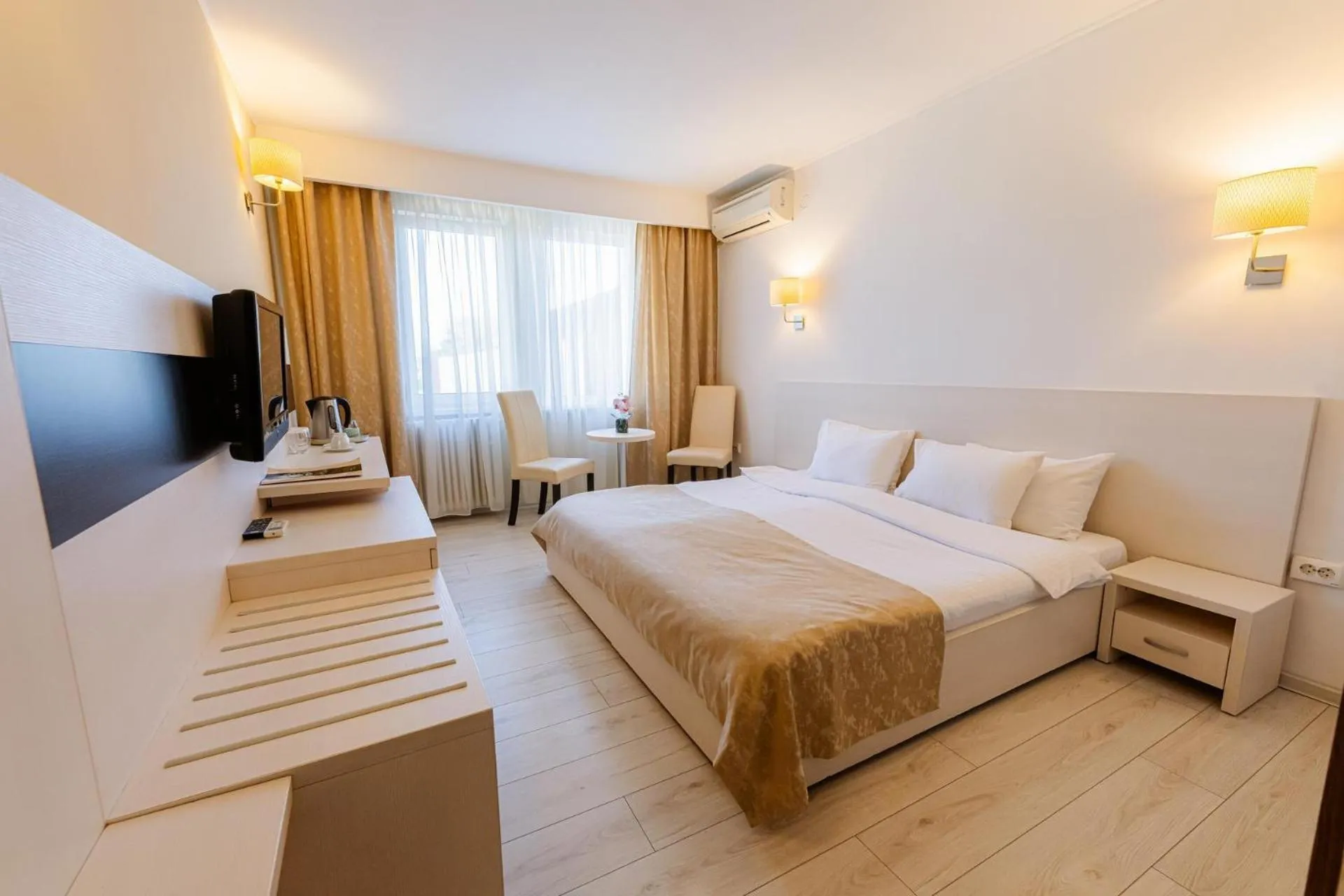 Property building, Bed in Hotel Sport B90