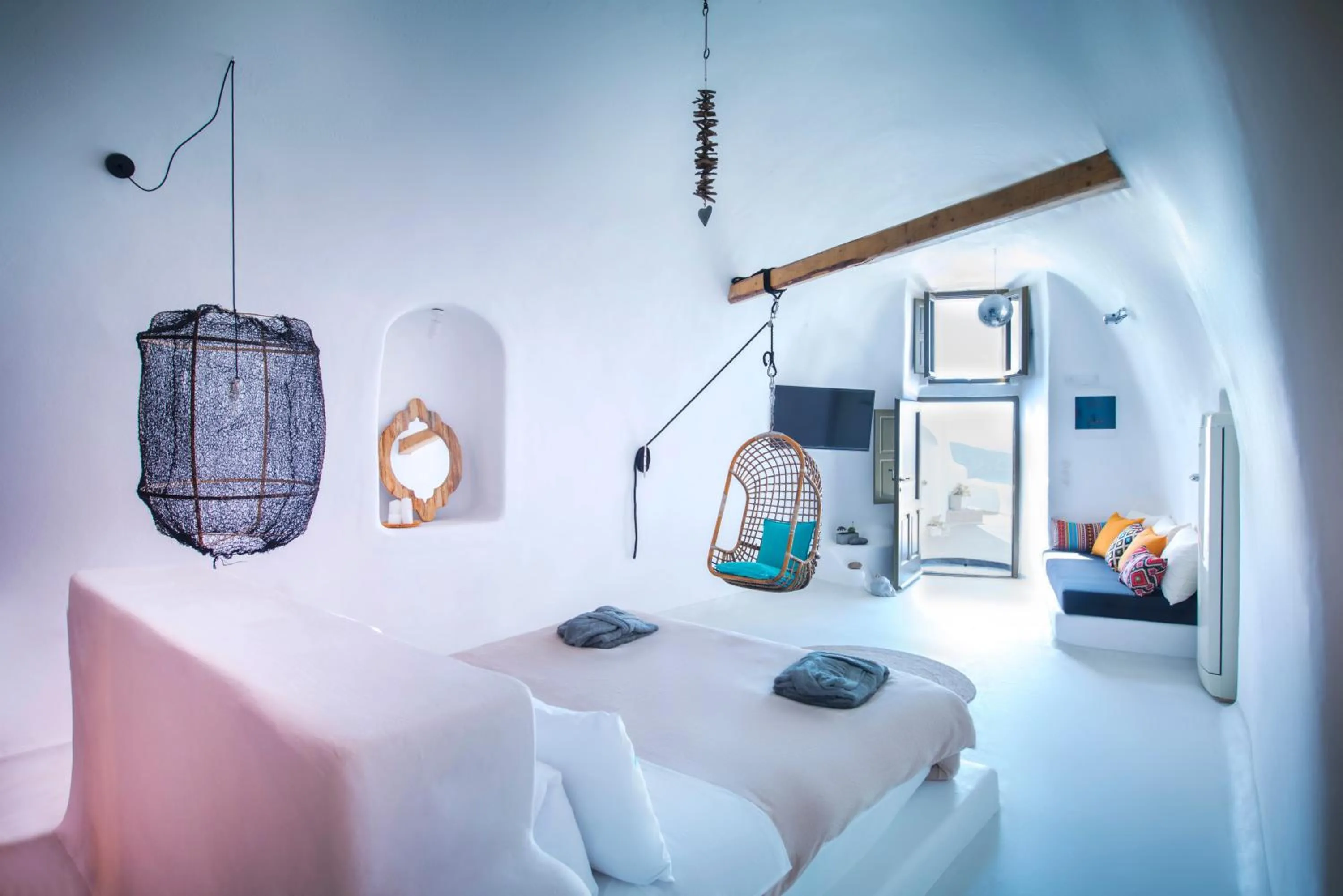 Bedroom, Bed in Sophia Luxury Suites