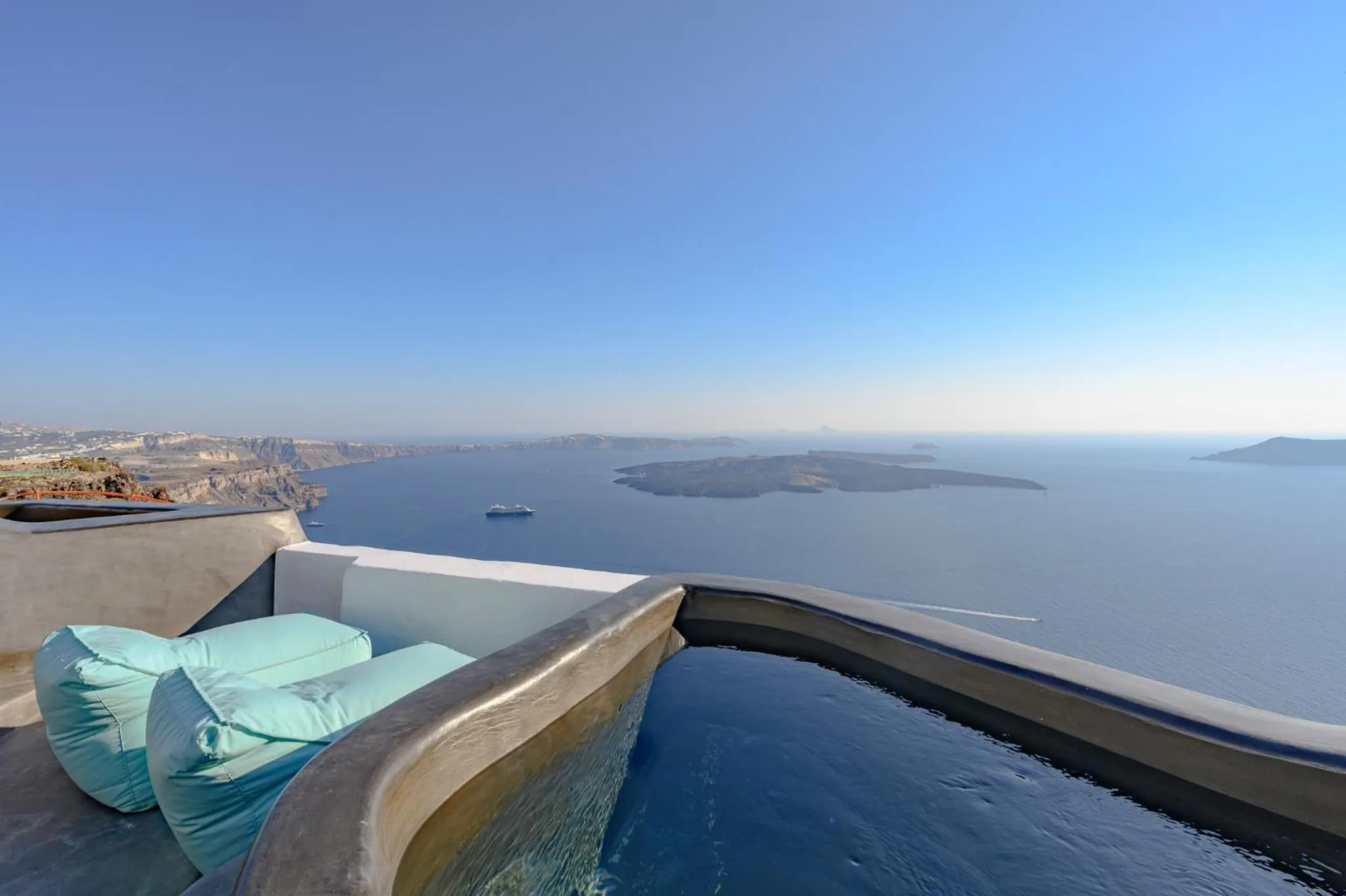 Sophia Luxury Suites