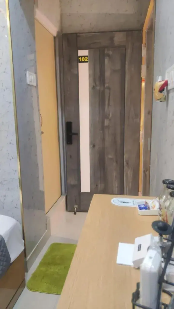 Bedroom in Royal Inn Bedroom in Royal Inn